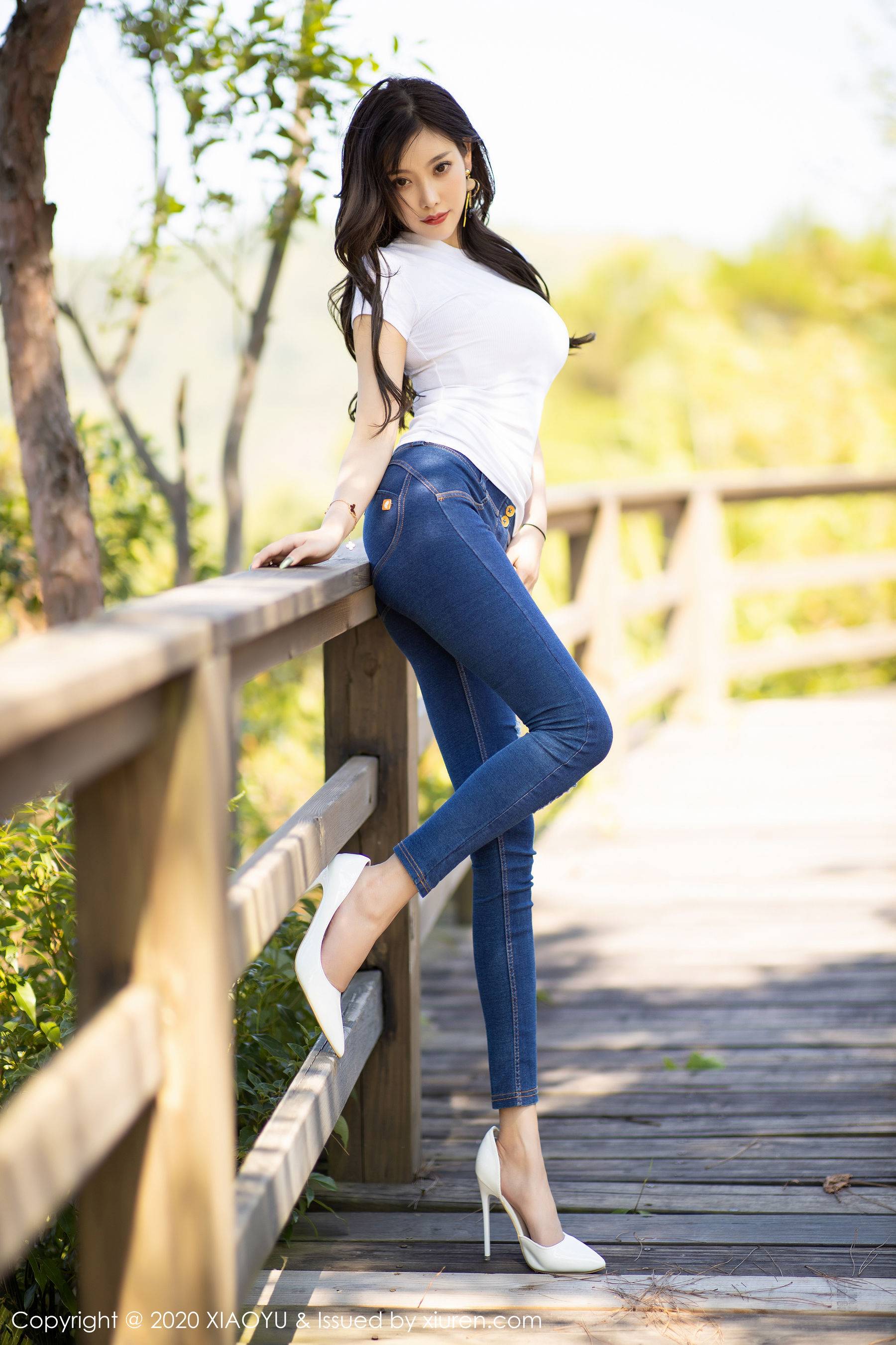 [语画界XIAOYU] Vol.300 杨晨晨sugarXiuren秀人写真高清美女套图写真下载-看套图看套图