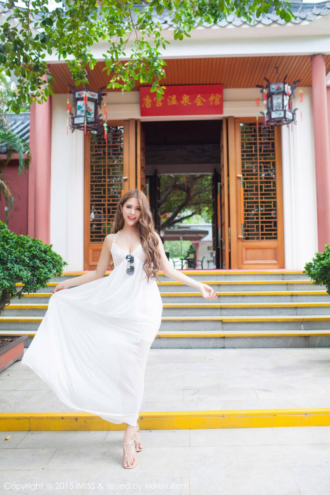 妍妍Yanyan《同程旅拍》 [爱蜜社IMiss] Vol.008Xiuren秀人写真高清美女套图写真下载-看套图看套图