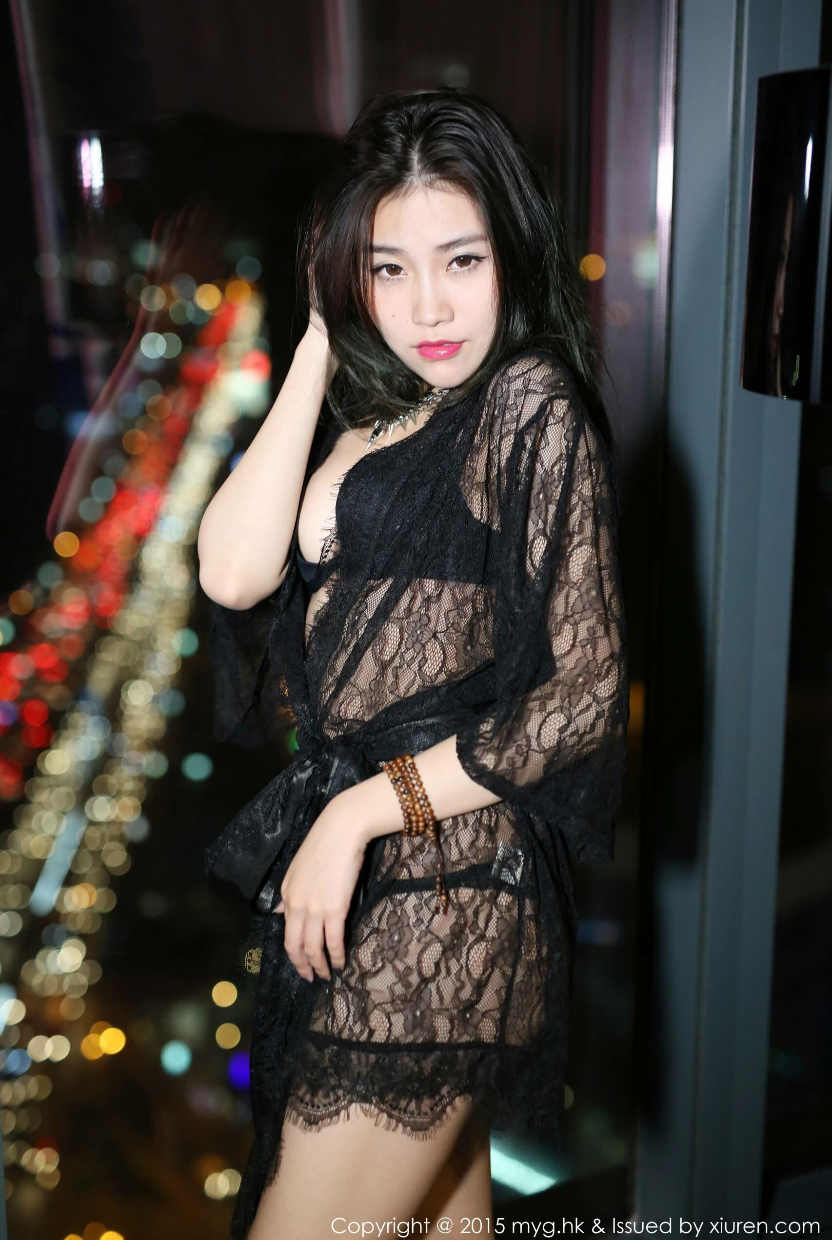 许诺Sabrina《泰国旅拍》性感内衣+圣诞装 [美媛馆MyGirl] Vol.090Xiuren秀人写真高清美女套图写真下载-看套图看套图