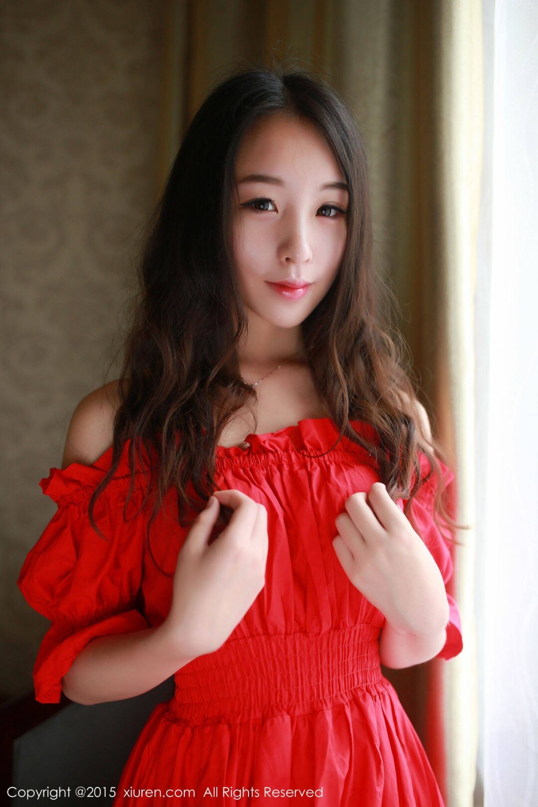 梓萱Crystal《连衣裙+热裤+网袜制服》 [秀人网XiuRen] No.347Xiuren秀人写真高清美女套图写真下载-看套图看套图