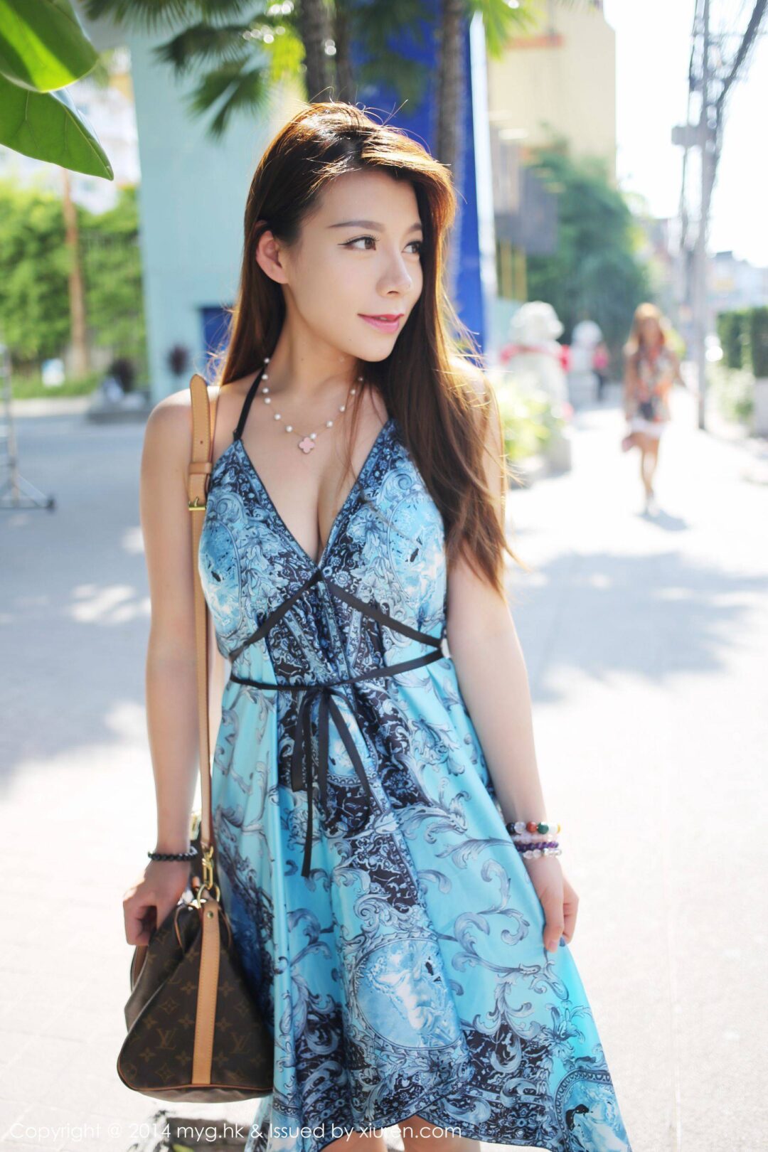 vetiver嘉宝贝儿《泰国旅拍》长裙+睡衣+内衣 [美媛馆MyGirl] Vol.087Xiuren秀人写真高清美女套图写真下载-看套图看套图