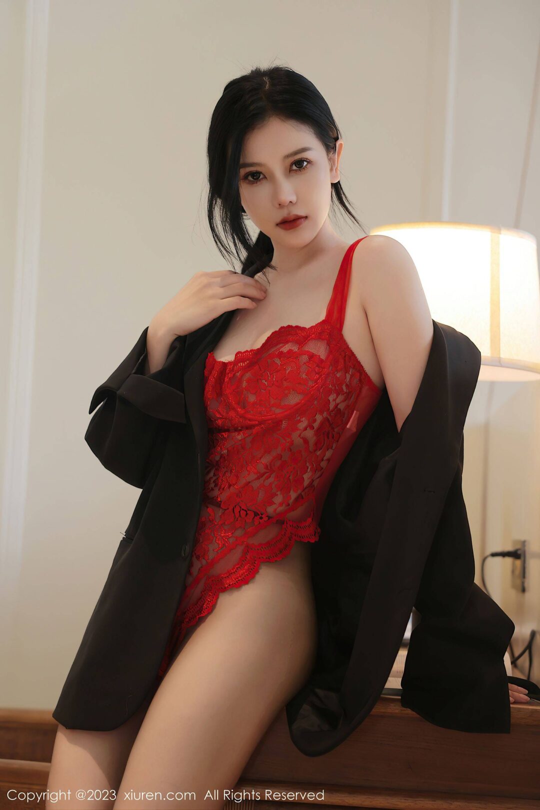 [XiuRen秀人网] No.6475 尹甜甜 万宁旅拍Xiuren秀人写真高清美女套图写真下载-看套图看套图