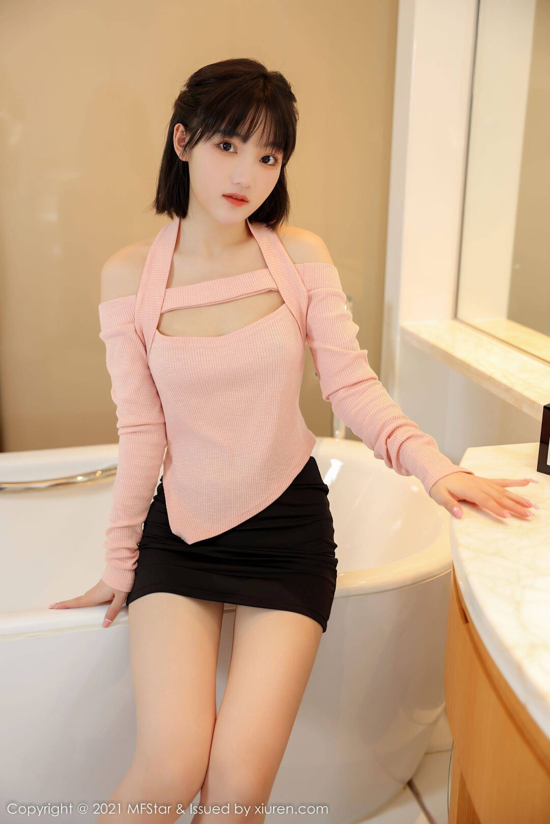 [模范学院MFStar] Vol.545 甜筒晓彤Xiuren秀人写真高清美女套图写真下载-看套图看套图