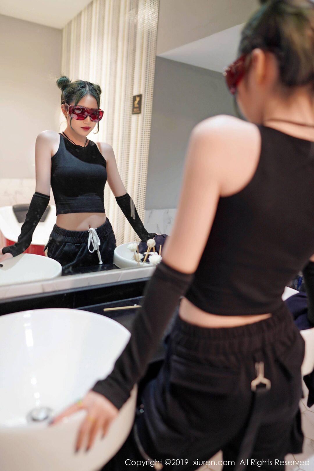 [秀人XiuRen] No.1644 贾诗晗Xiuren秀人写真高清美女套图写真下载-看套图看套图