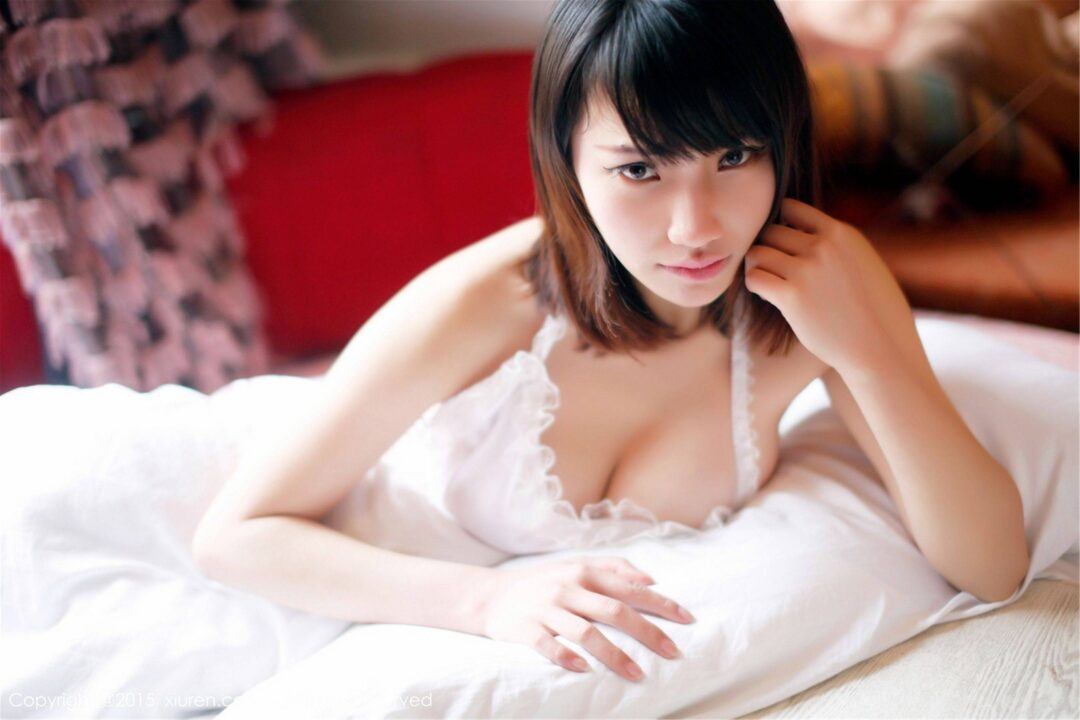 颜浅浅Cindy《挤胸+睡衣系列》 [秀人网XiuRen] No.270Xiuren秀人写真高清美女套图写真下载-看套图看套图