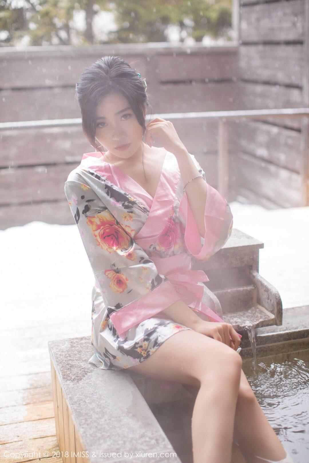 许诺Sabrina《浴池和服+蕾丝美腿》 [爱蜜社IMiss] Vol.221Xiuren秀人写真高清美女套图写真下载-看套图看套图