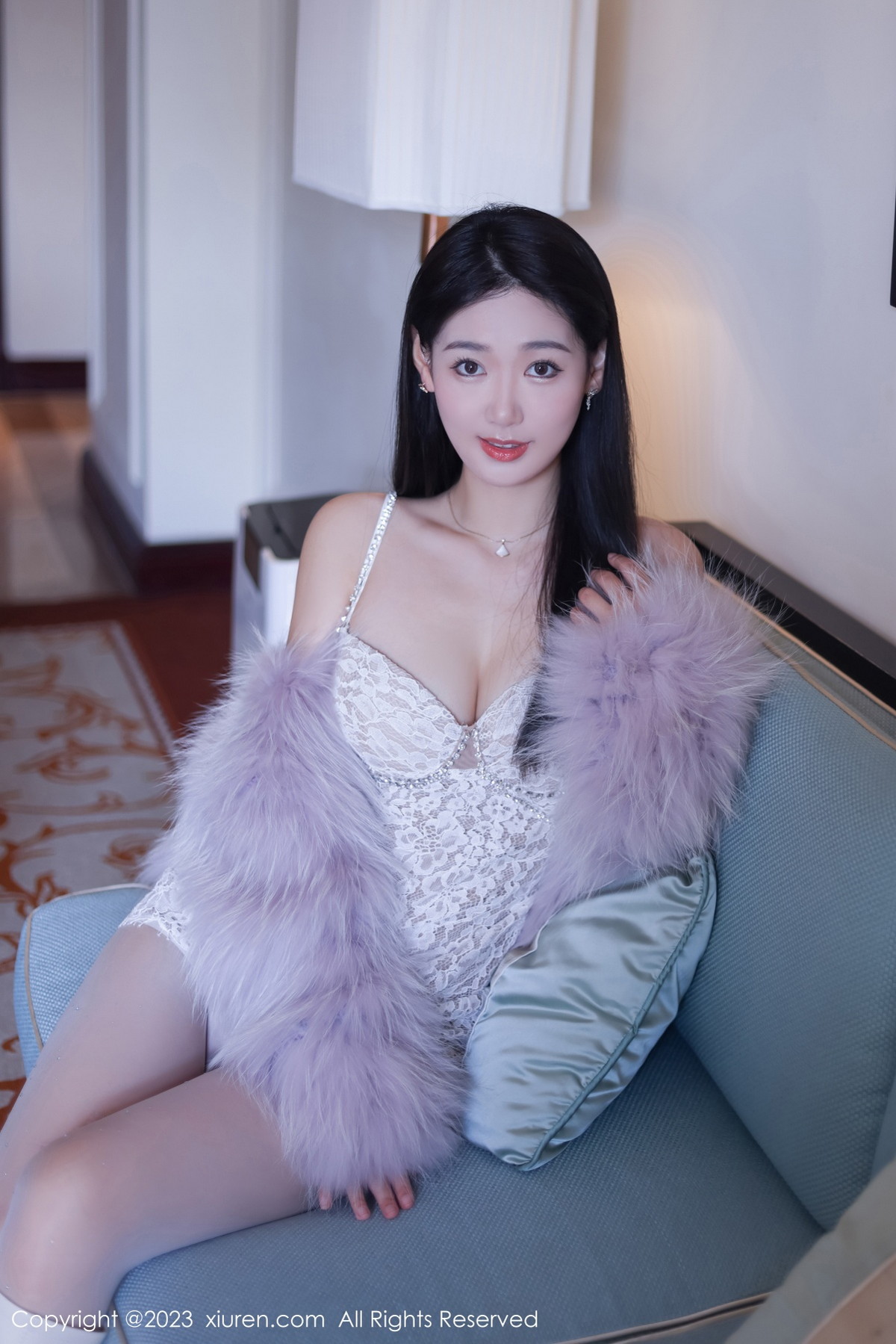 XiuRen第6331期_模特唐安琪性感白色蕾丝吊带裙配开档白丝秀曼妙身姿诱惑写真79PXiuren秀人写真高清美女套图写真下载-看套图看套图