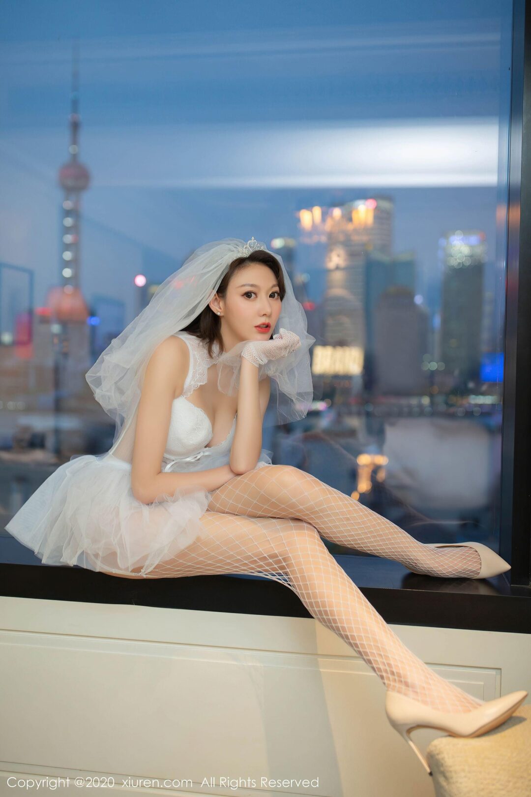 [秀人XIUREN] No.2328 艺轩Xiuren秀人写真高清美女套图写真下载-看套图看套图