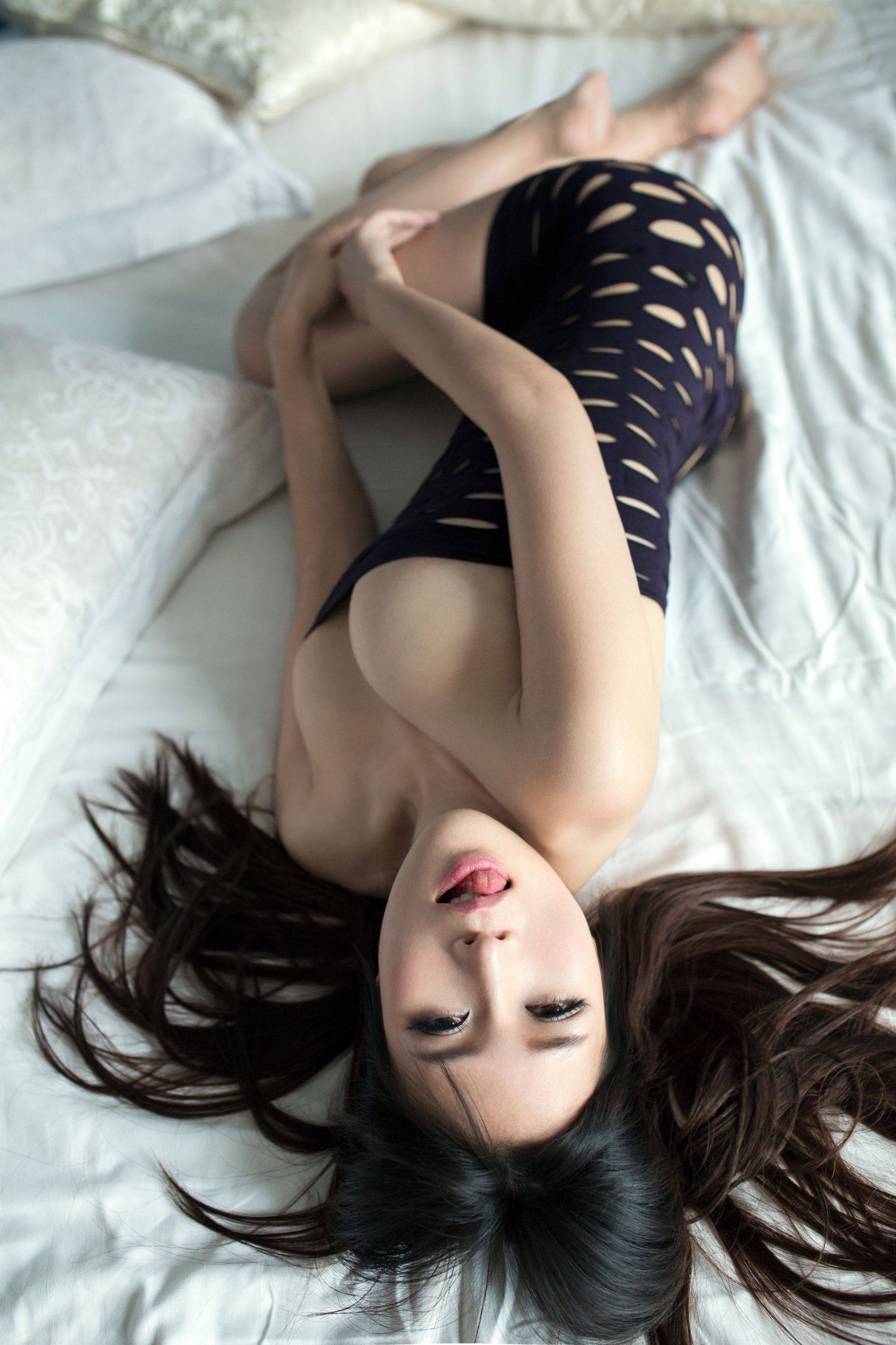 张优《萌颜乳神、魔鬼曲线》 [推女郎TuiGirl] No.030Xiuren秀人写真高清美女套图写真下载-看套图看套图