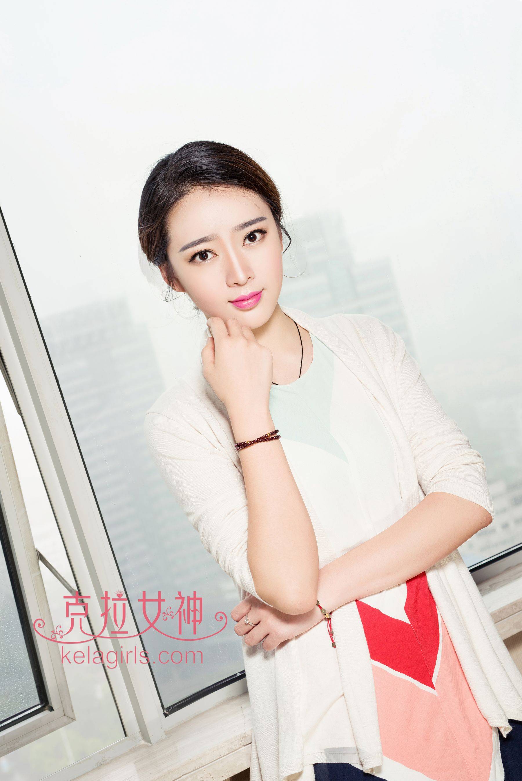 [克拉女神Kelagirls] 珊珊 红绳绕趾Xiuren秀人写真高清美女套图写真下载-看套图看套图