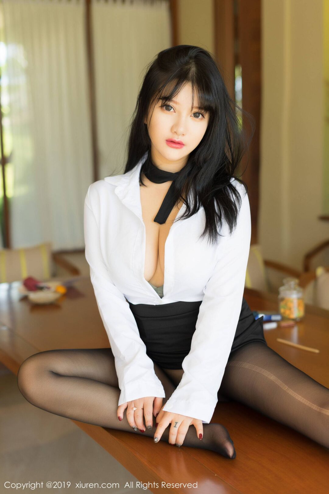 [秀人XiuRen] No.1653 小尤奈Xiuren秀人写真高清美女套图写真下载-看套图看套图