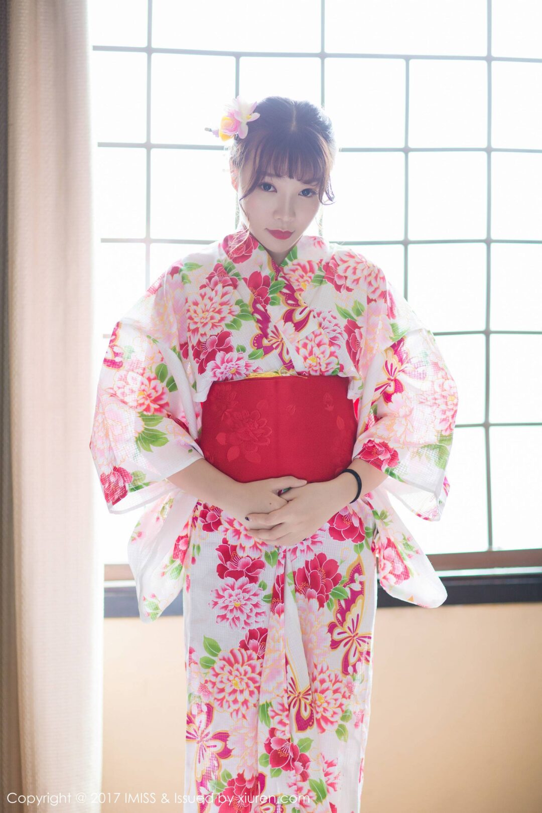 芝芝Booty《日系和服+迷你比基尼》 [爱蜜社IMISS] VOL.170Xiuren秀人写真高清美女套图写真下载-看套图看套图