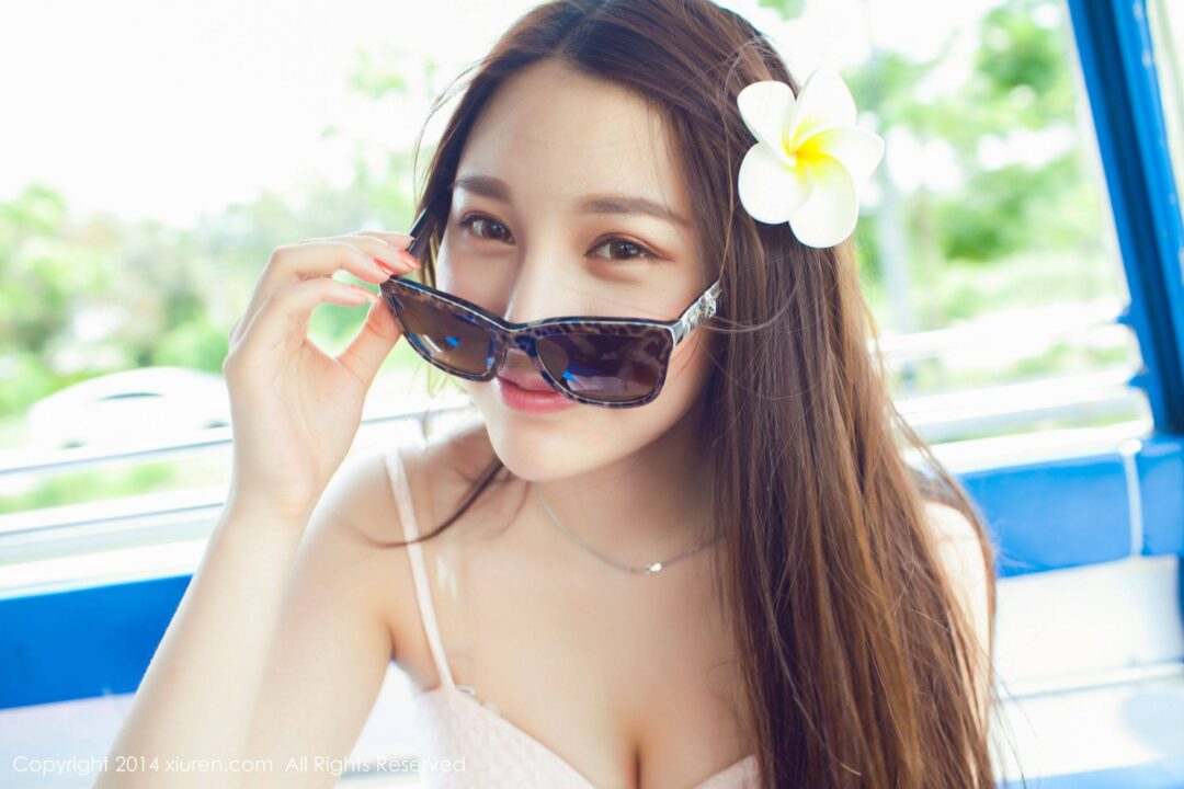 女神刘奕宁Lynn泰国街拍 [秀人网XiuRen] No.139Xiuren秀人写真高清美女套图写真下载-看套图看套图