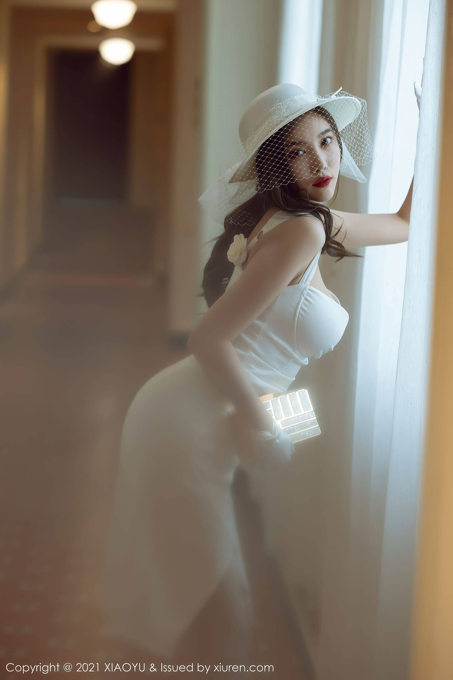 [语画界XIAOYU] Vol.587 杨晨晨YomeXiuren秀人写真高清美女套图写真下载-看套图看套图
