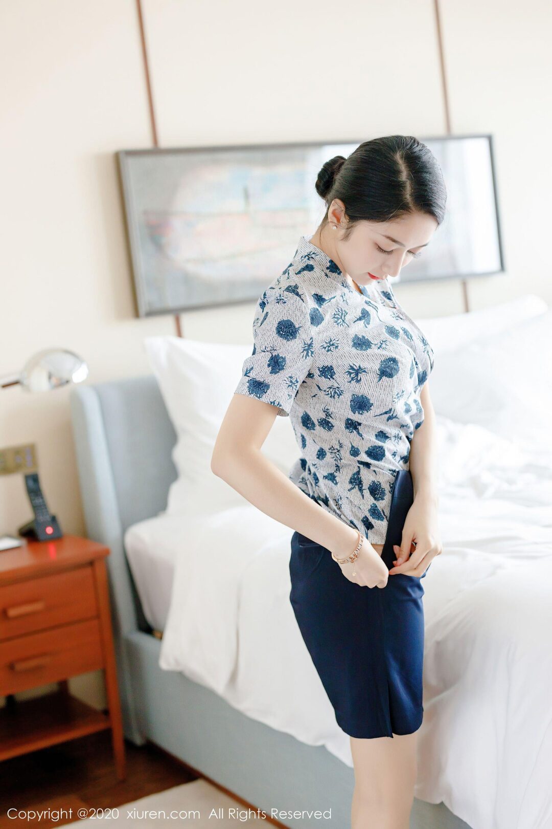 [秀人XIUREN] No.2305 Angela小热巴Xiuren秀人写真高清美女套图写真下载-看套图看套图