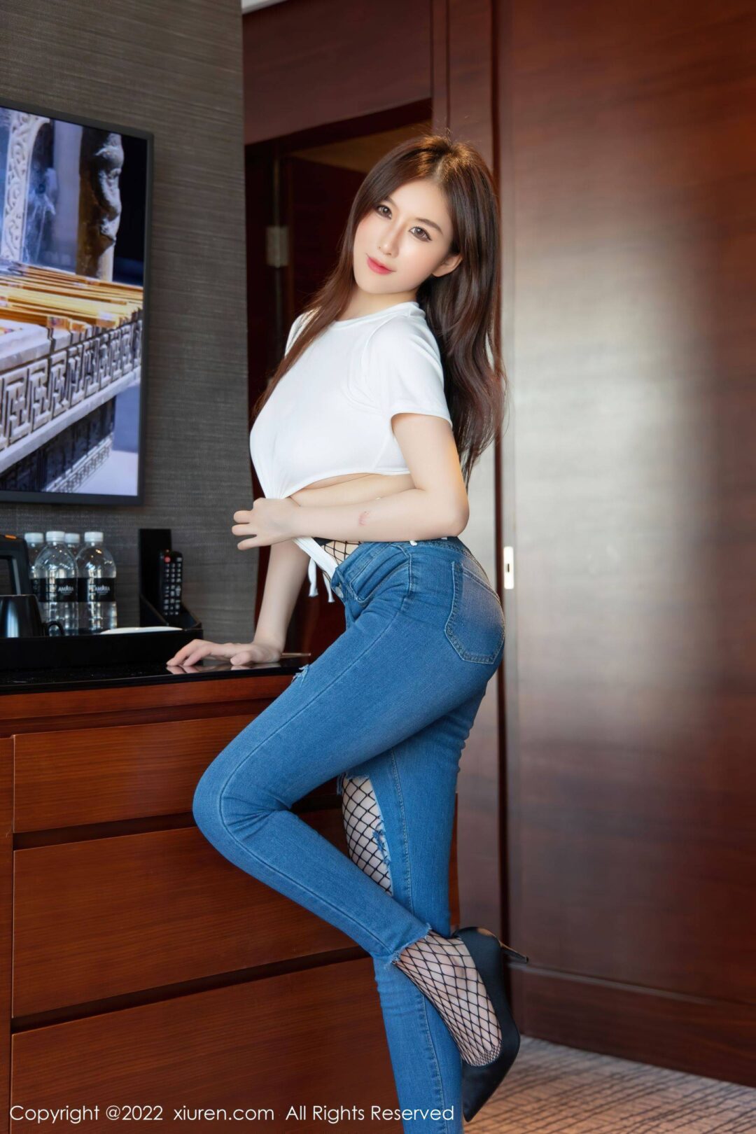 [秀人XiuRen] No.4481 月音瞳Xiuren秀人写真高清美女套图写真下载-看套图看套图