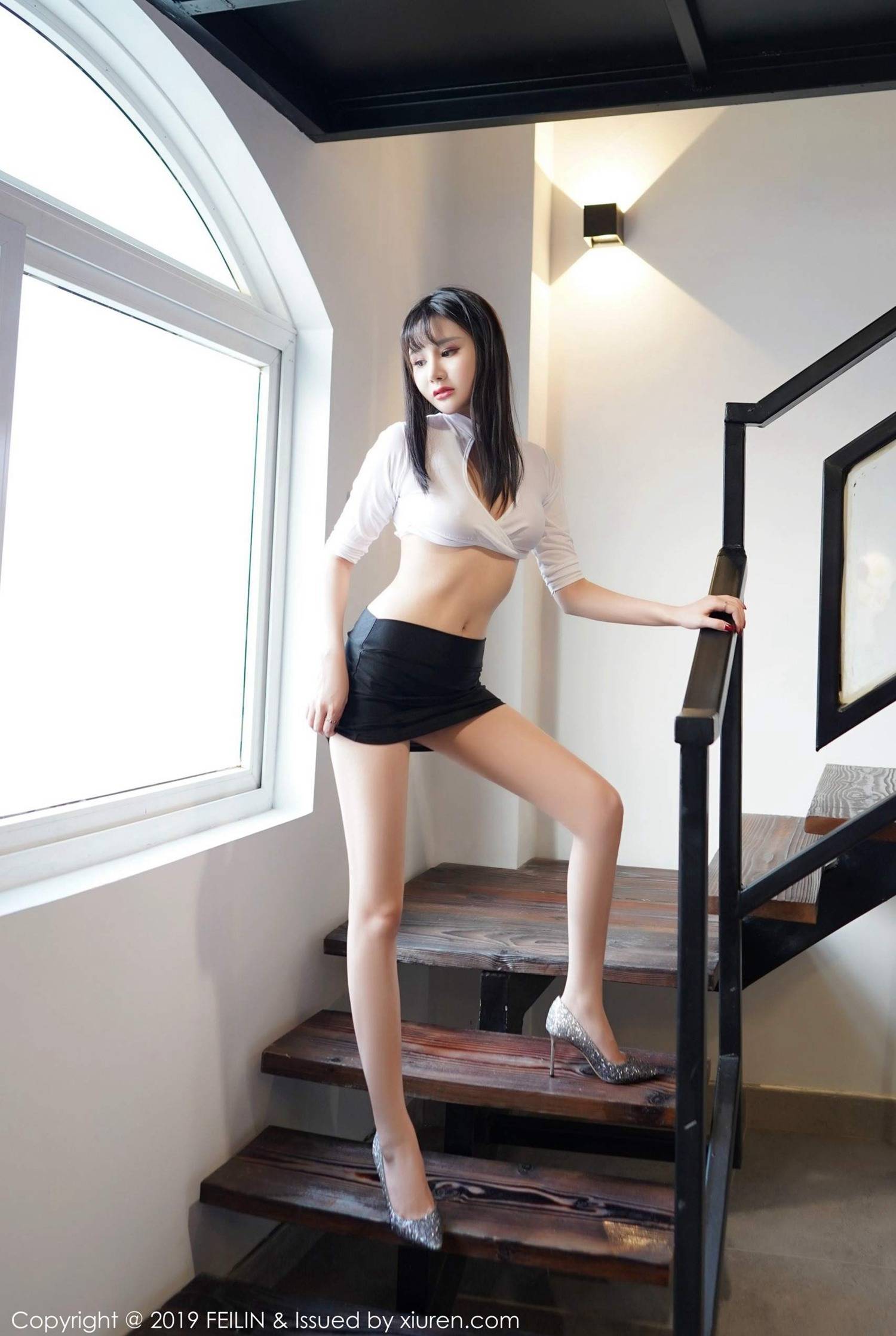 [FeiLin 嗲囡囡] VOL.210 Celina青妍Xiuren秀人写真高清美女套图写真下载-看套图看套图