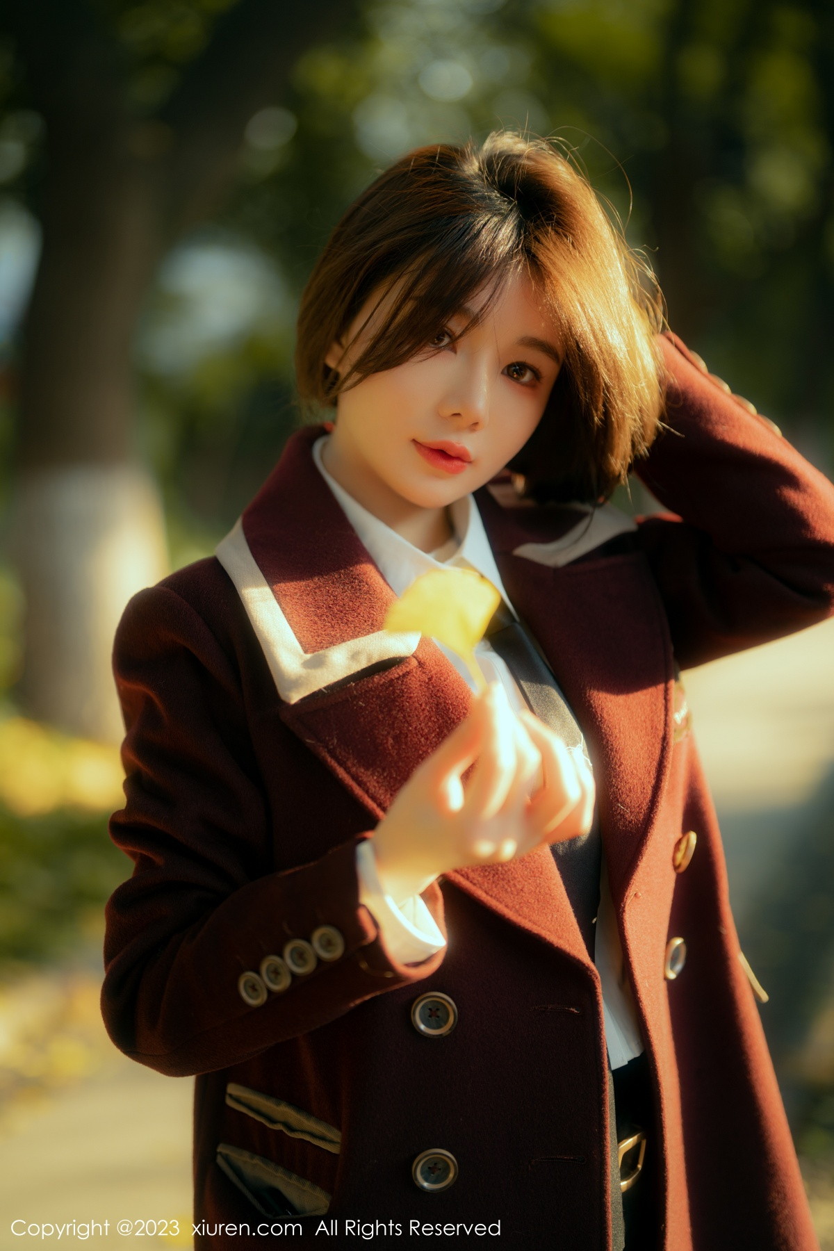 XiuRen第6137期_模特婠婠么性感白T配黑色短裙露超薄黑丝秀曼妙身姿诱惑写真91PXiuren秀人写真高清美女套图写真下载-看套图看套图