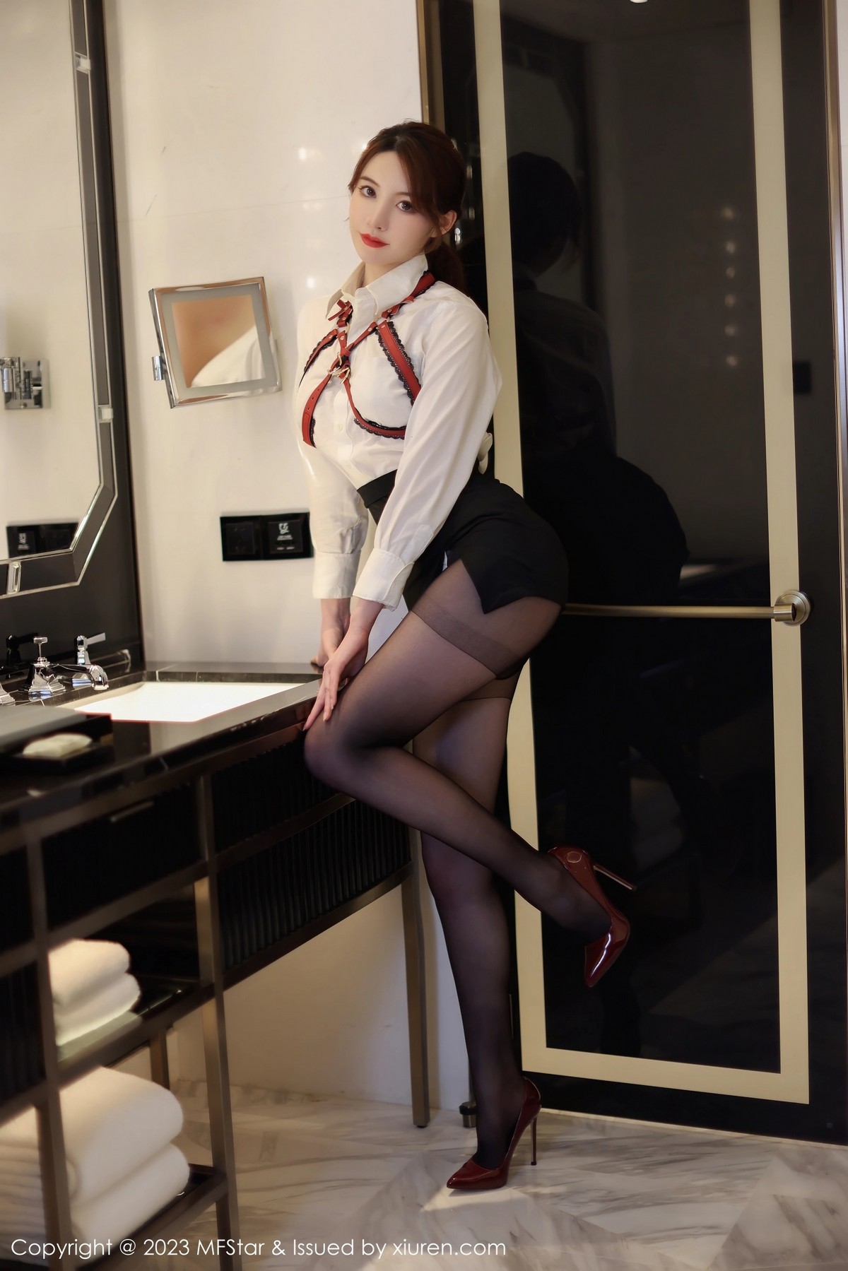 [MFStar模范学院]Vol.615_模特yoo优优性感白T配黑色短裙露超薄黑丝秀美腿诱惑写真50PXiuren秀人写真高清美女套图写真下载-看套图最新发布论坛Xiuren秀人写真高清美女套图写真下载-看套图免费套图Xiuren秀人写真高清美女套图写真下载-看套图看套图