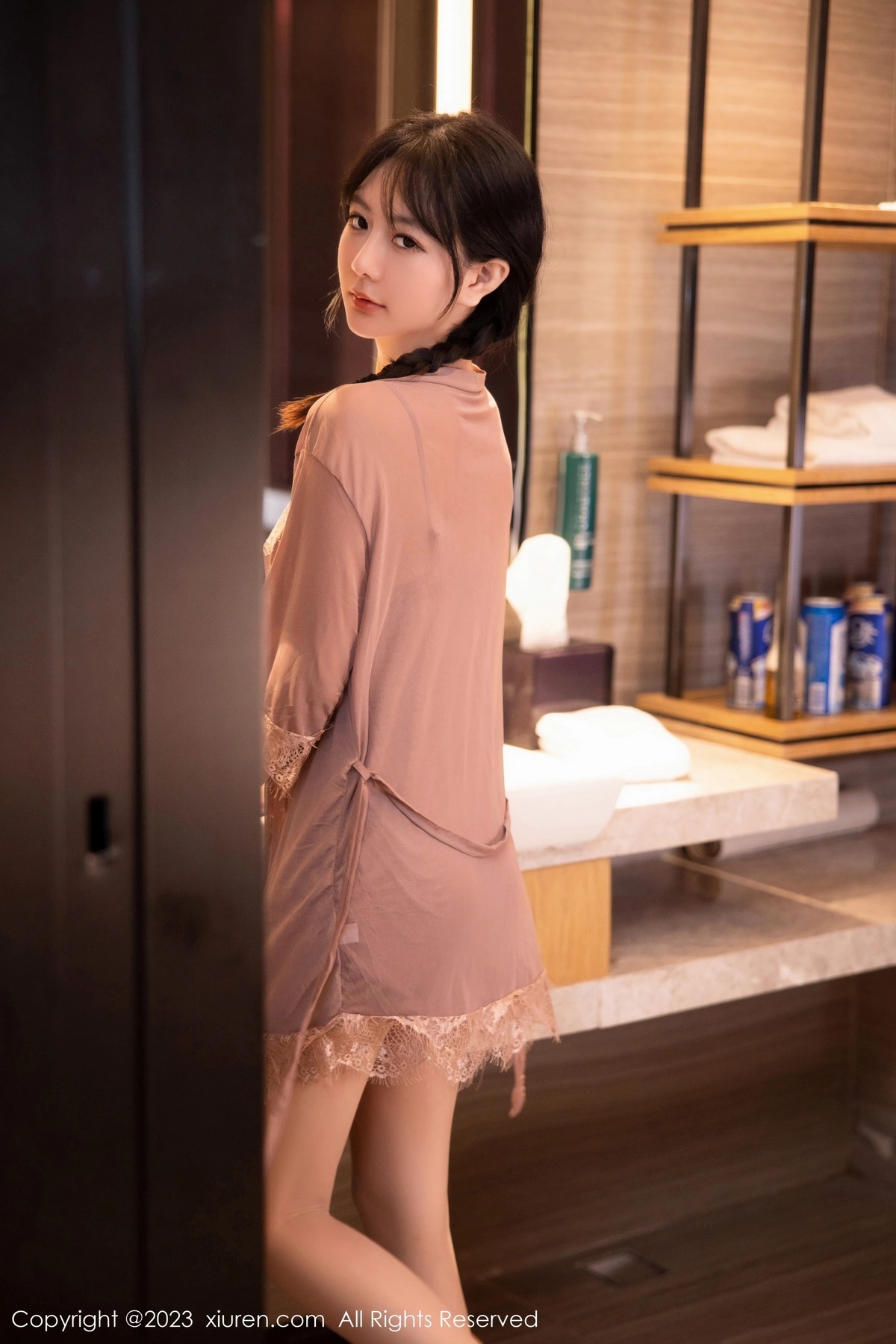 XiuRen第6558期_模特谢小蒽私房浴室红灰色轻透薄纱睡裙配超薄肉丝湿身诱惑写真79PXiuren秀人写真高清美女套图写真下载-看套图看套图