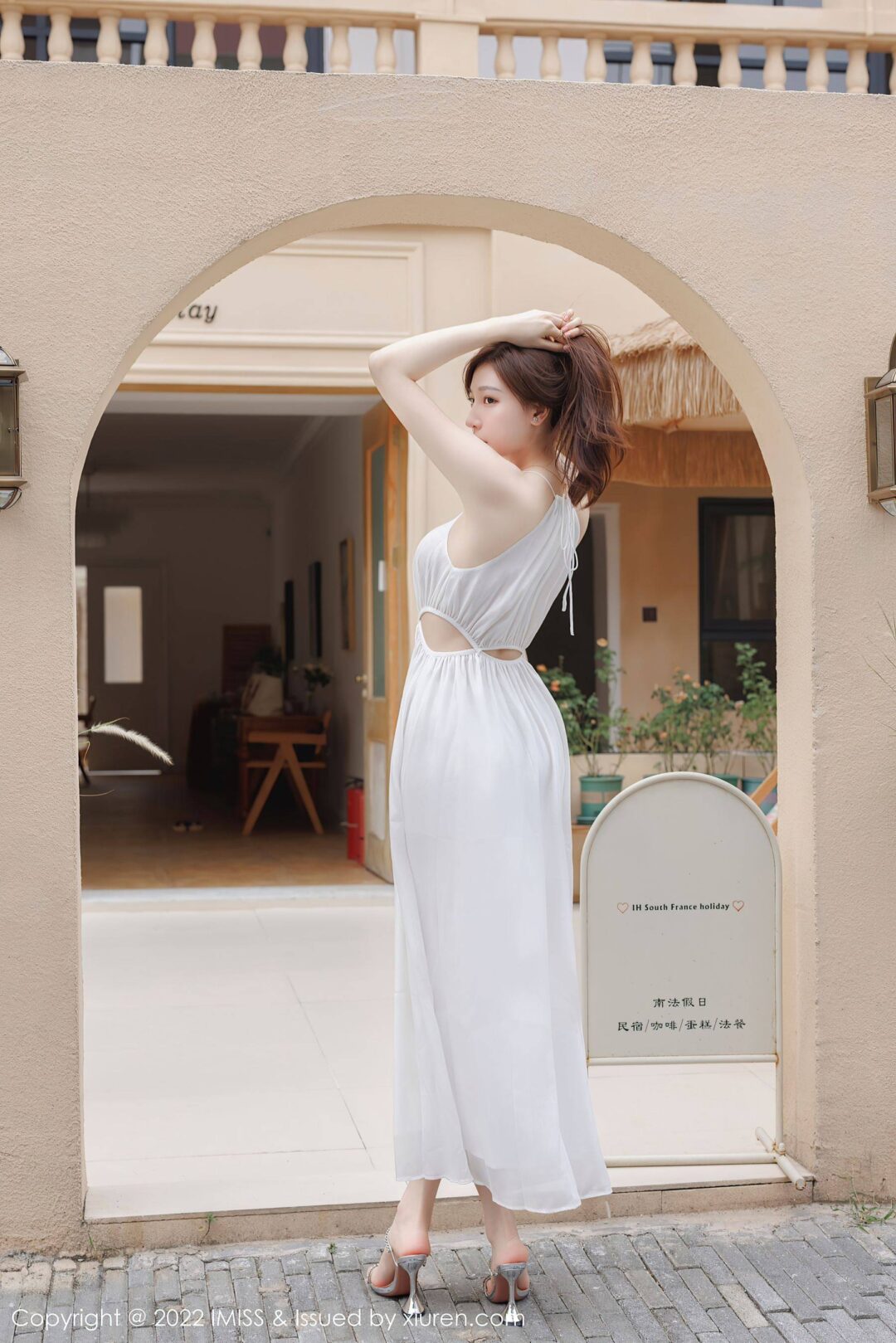 [IMISS爱蜜社] VOL.706 Lynn刘奕宁 长裙美腿Xiuren秀人写真高清美女套图写真下载-看套图看套图