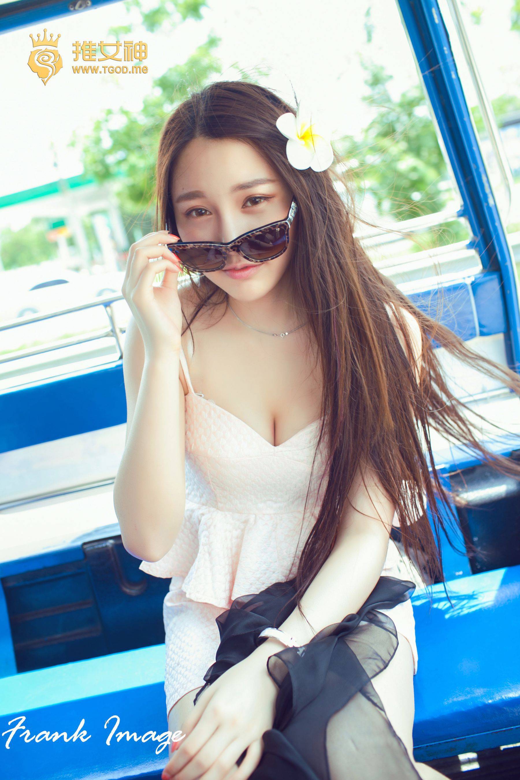 刘奕宁Lynn《甜美！娇嫩的花蕊》 [TGOD推女神]Xiuren秀人写真高清美女套图写真下载-看套图看套图