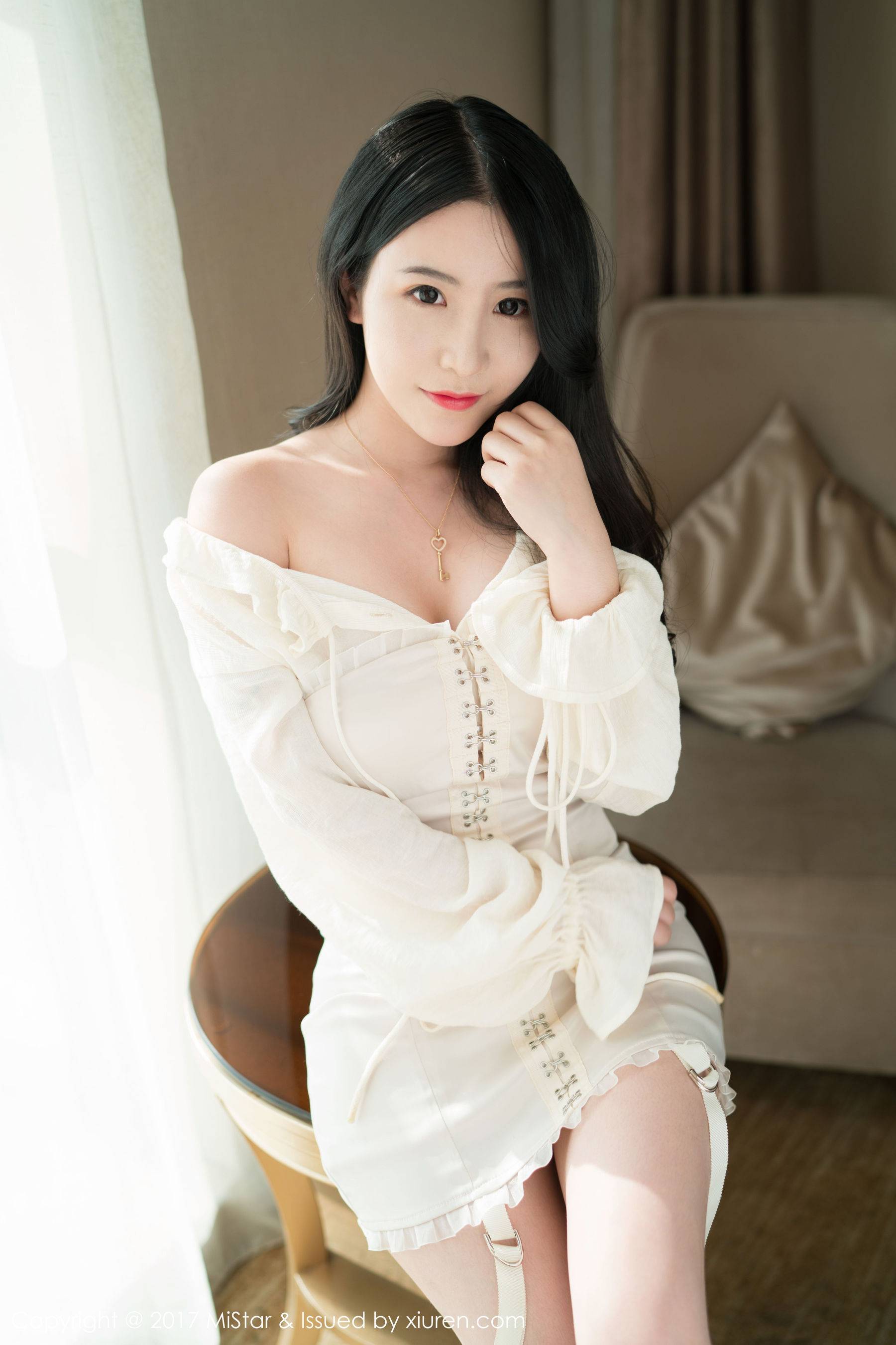 谢芷馨Sindy《百变性感的服饰》 [魅妍社MiStar] VOL.203Xiuren秀人写真高清美女套图写真下载-看套图看套图