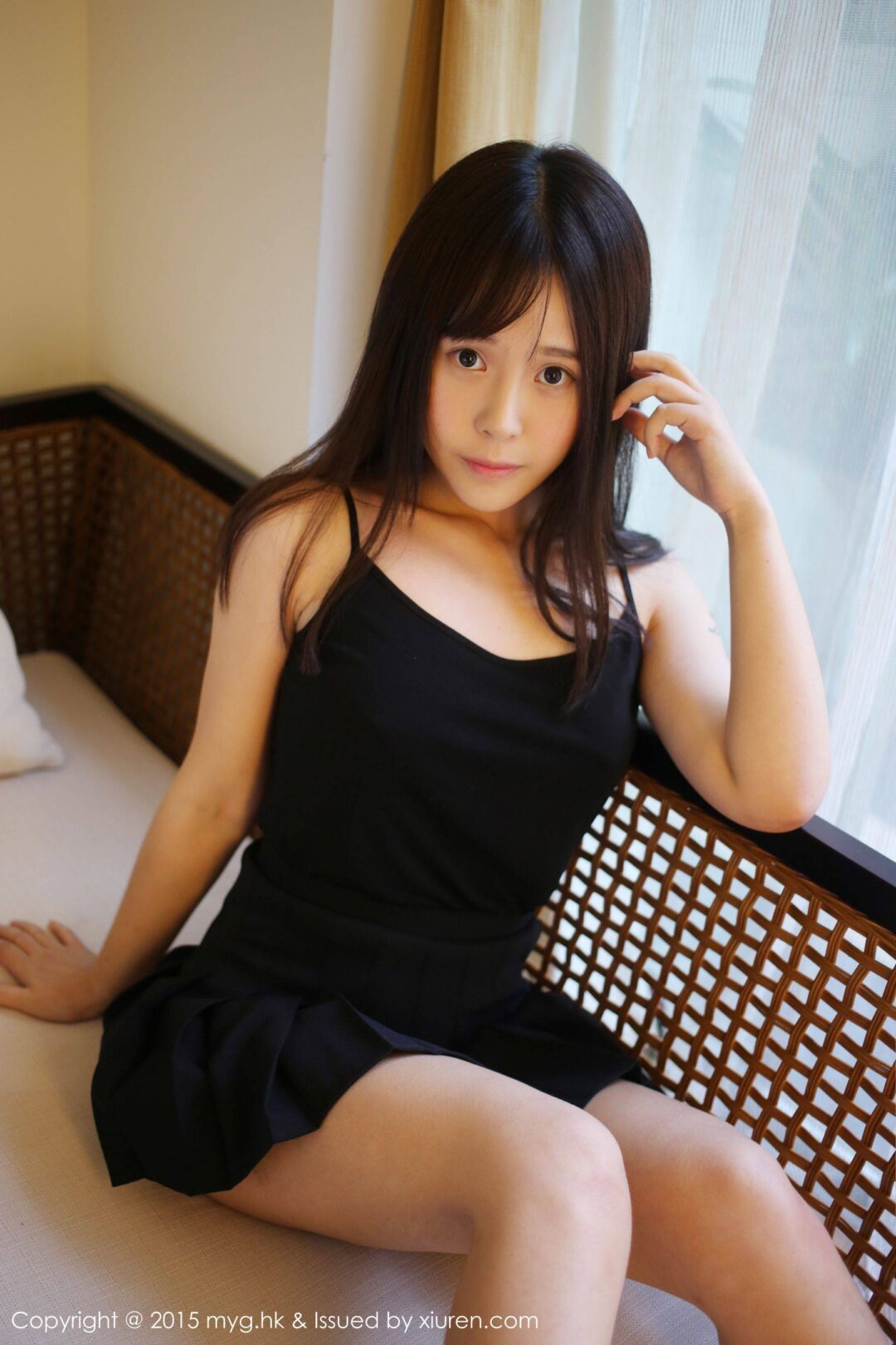 Evelyn艾莉《迷你短裙诱惑+白丝旗袍》 [美媛馆MyGirl] Vol.173Xiuren秀人写真高清美女套图写真下载-看套图看套图