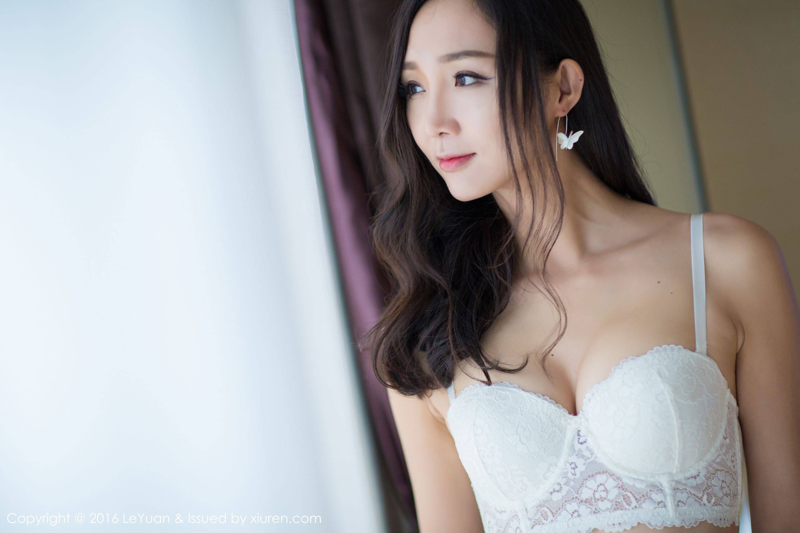 蓓蓓maggie《修长美腿、曼妙婀娜的高挑身材》 [星乐园LeYuan] Vol.009Xiuren秀人写真高清美女套图写真下载-看套图看套图