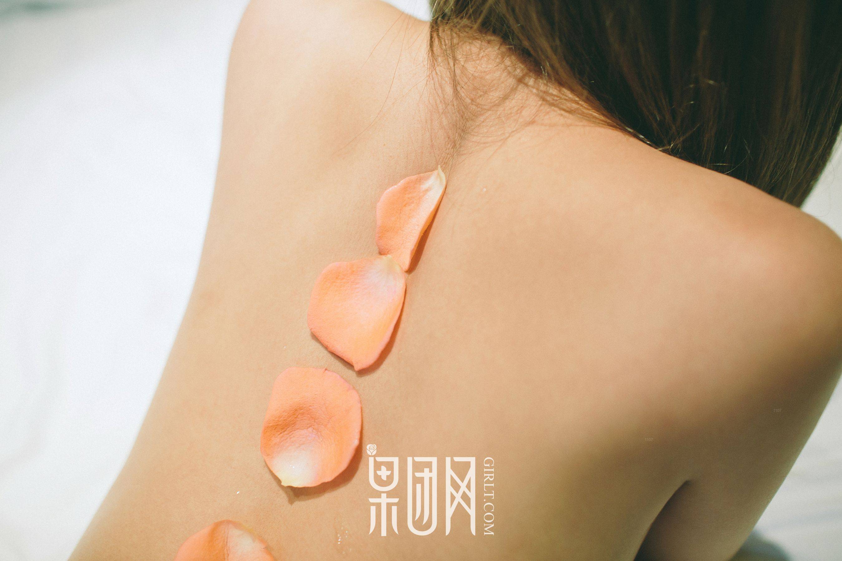 Anne《居室少女寂寞等候》 [果团网Girlt] No.069Xiuren秀人写真高清美女套图写真下载-看套图看套图