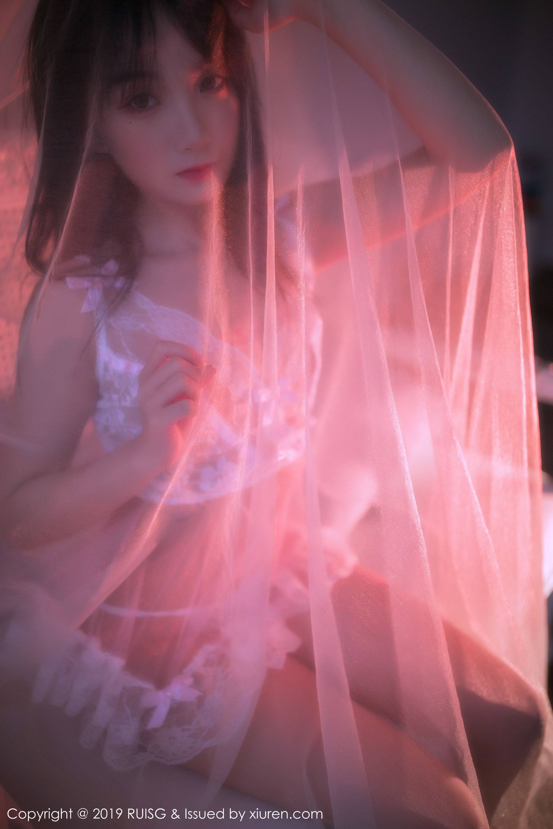 [瑞丝馆RUISG] Vol.079 小葡萄mikiXiuren秀人写真高清美女套图写真下载-看套图看套图