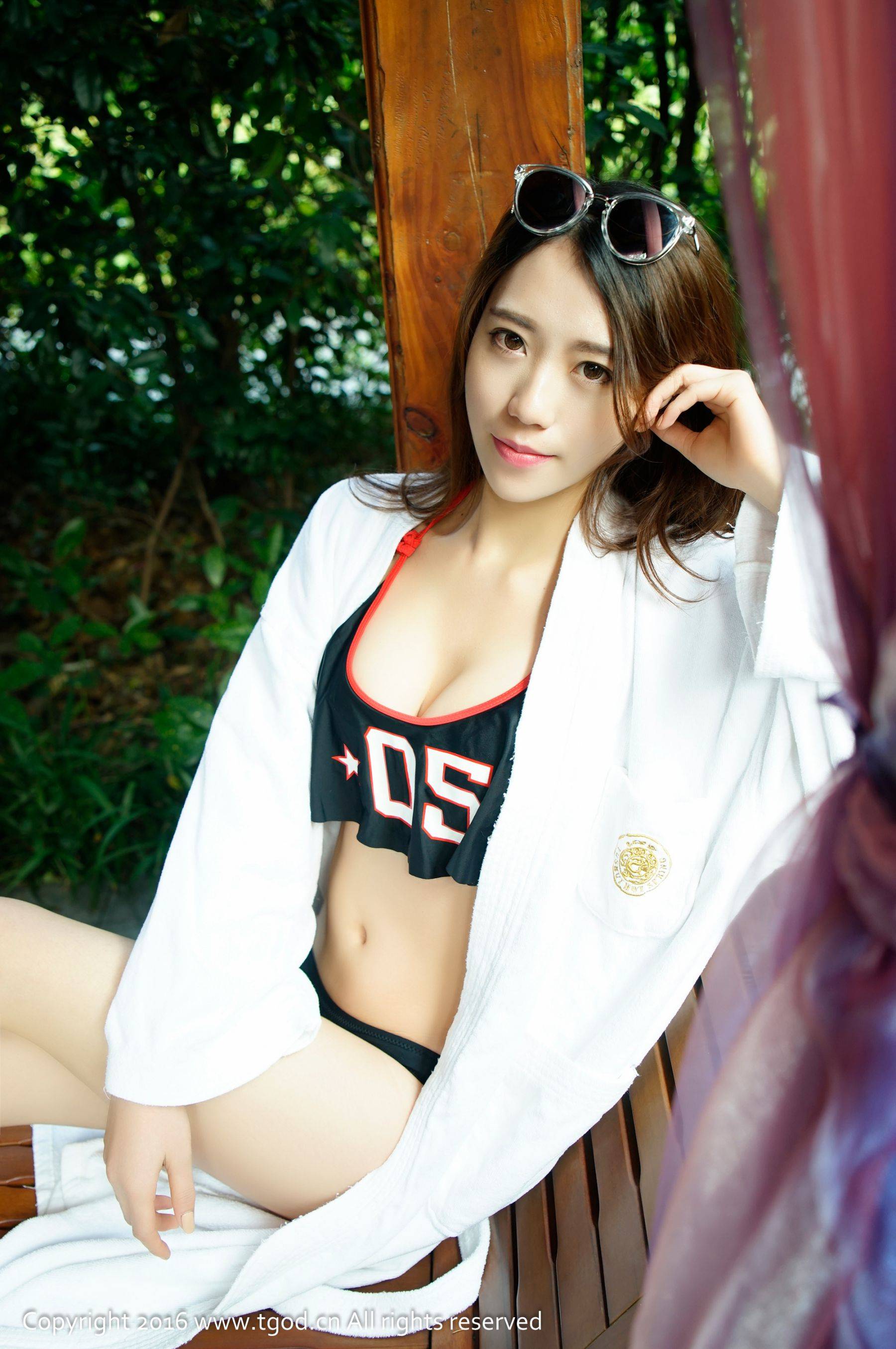 邓雪Sweet《性感妩媚小女人 柔情蜜意》 [推女神TGOD]Xiuren秀人写真高清美女套图写真下载-看套图看套图