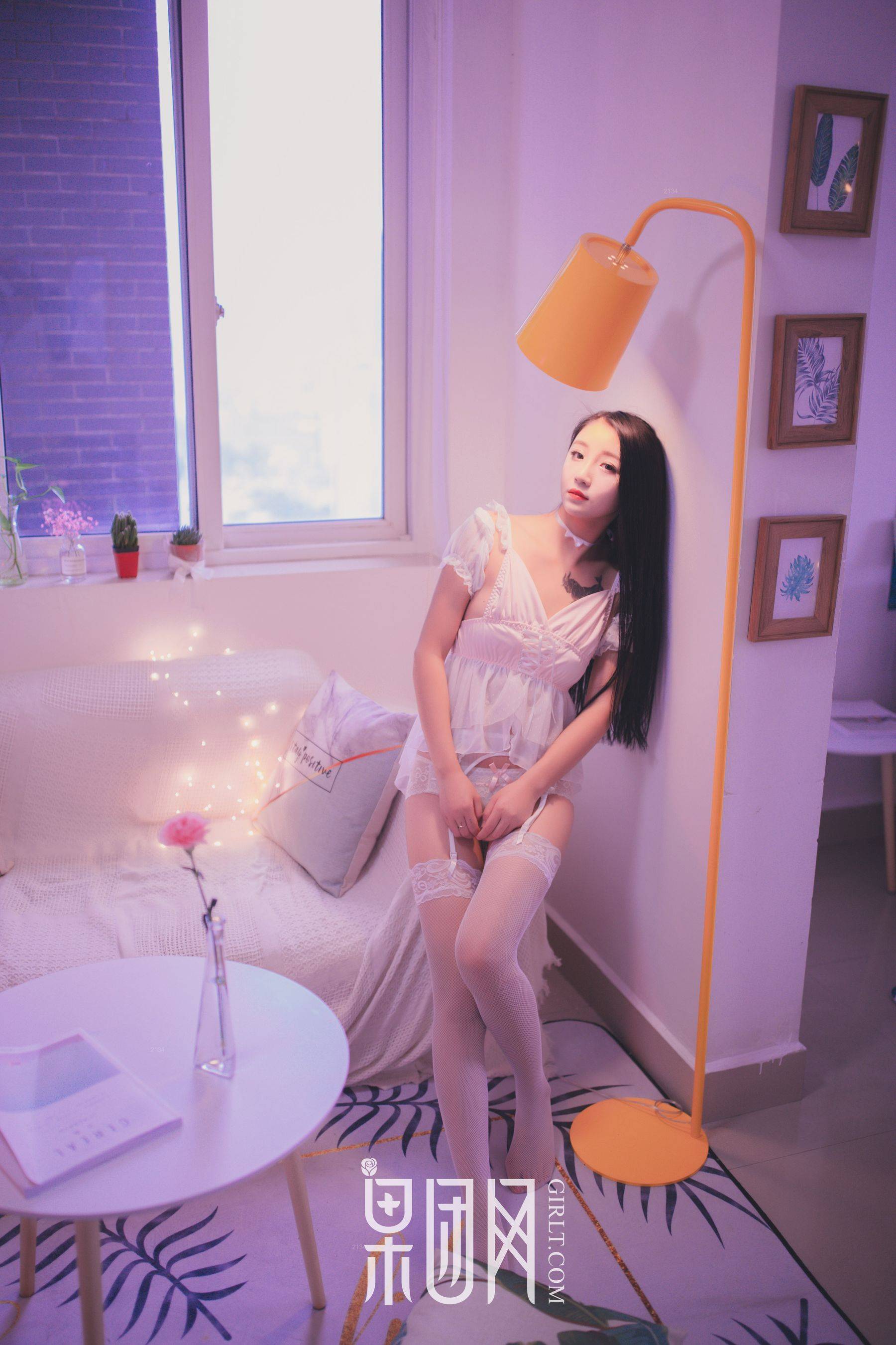 《清纯女神身着白纱，妩媚动人！》 [果团Girlt-熊川纪信] No.027Xiuren秀人写真高清美女套图写真下载-看套图看套图