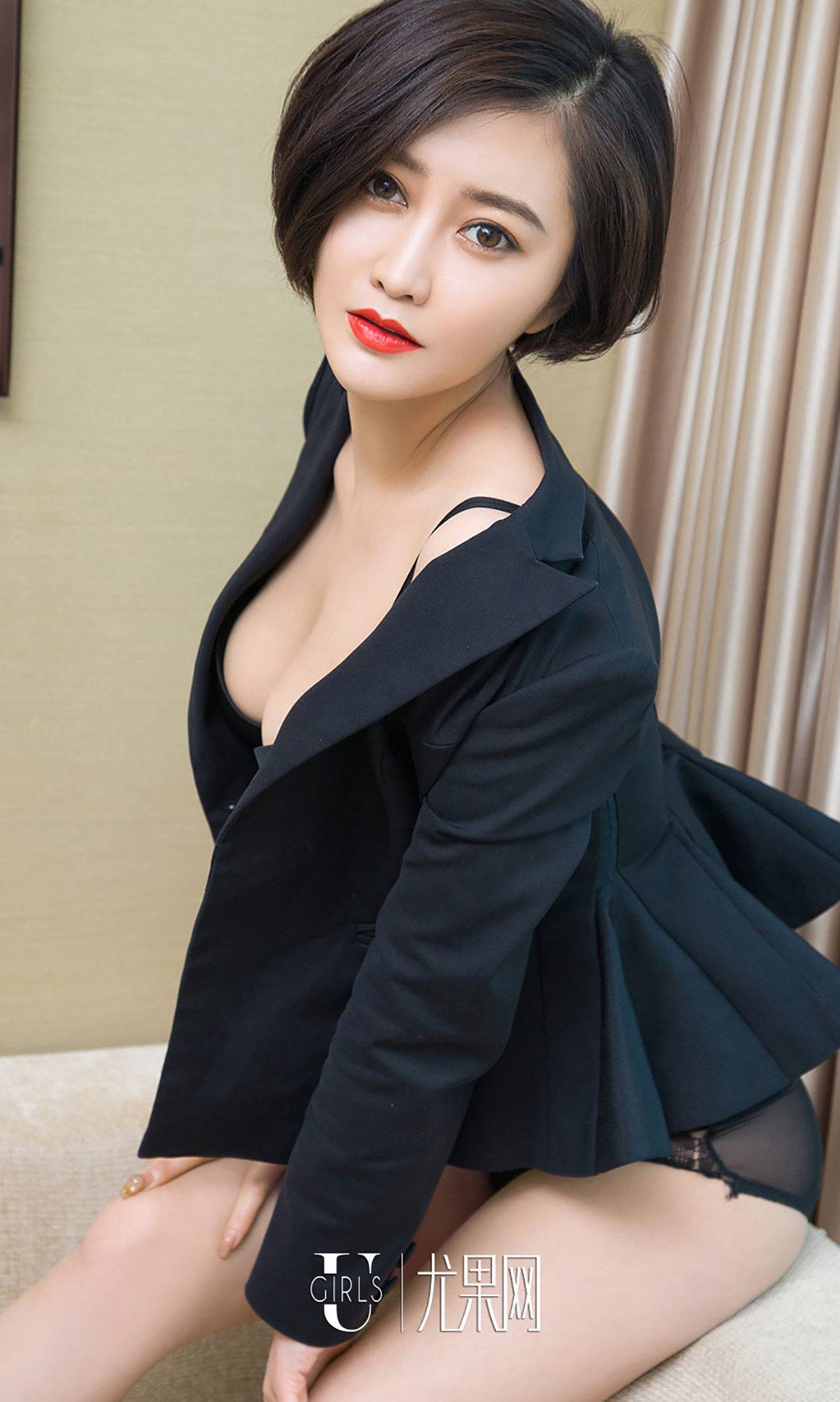 夏沫《夏日泡沫》 [尤果圈] No.792Xiuren秀人写真高清美女套图写真下载-看套图看套图