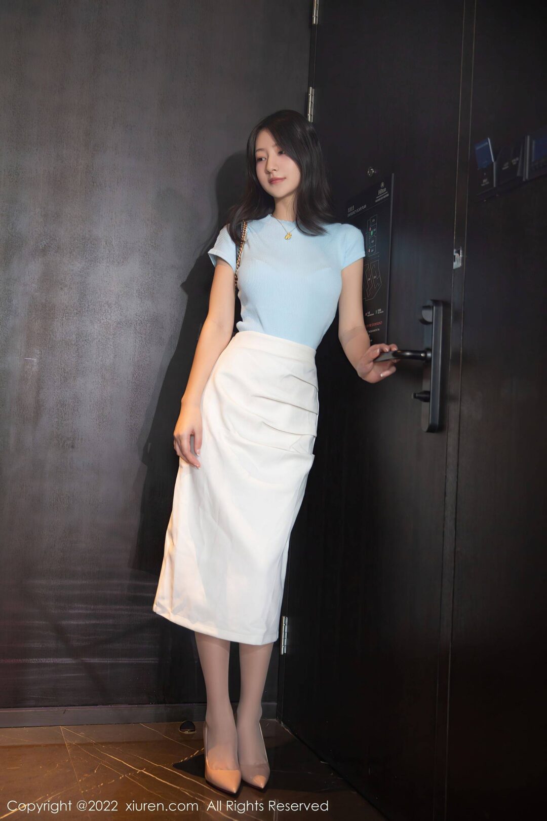 [XiuRen秀人网] No.5968 熊小诺 北京旅拍Xiuren秀人写真高清美女套图写真下载-看套图看套图