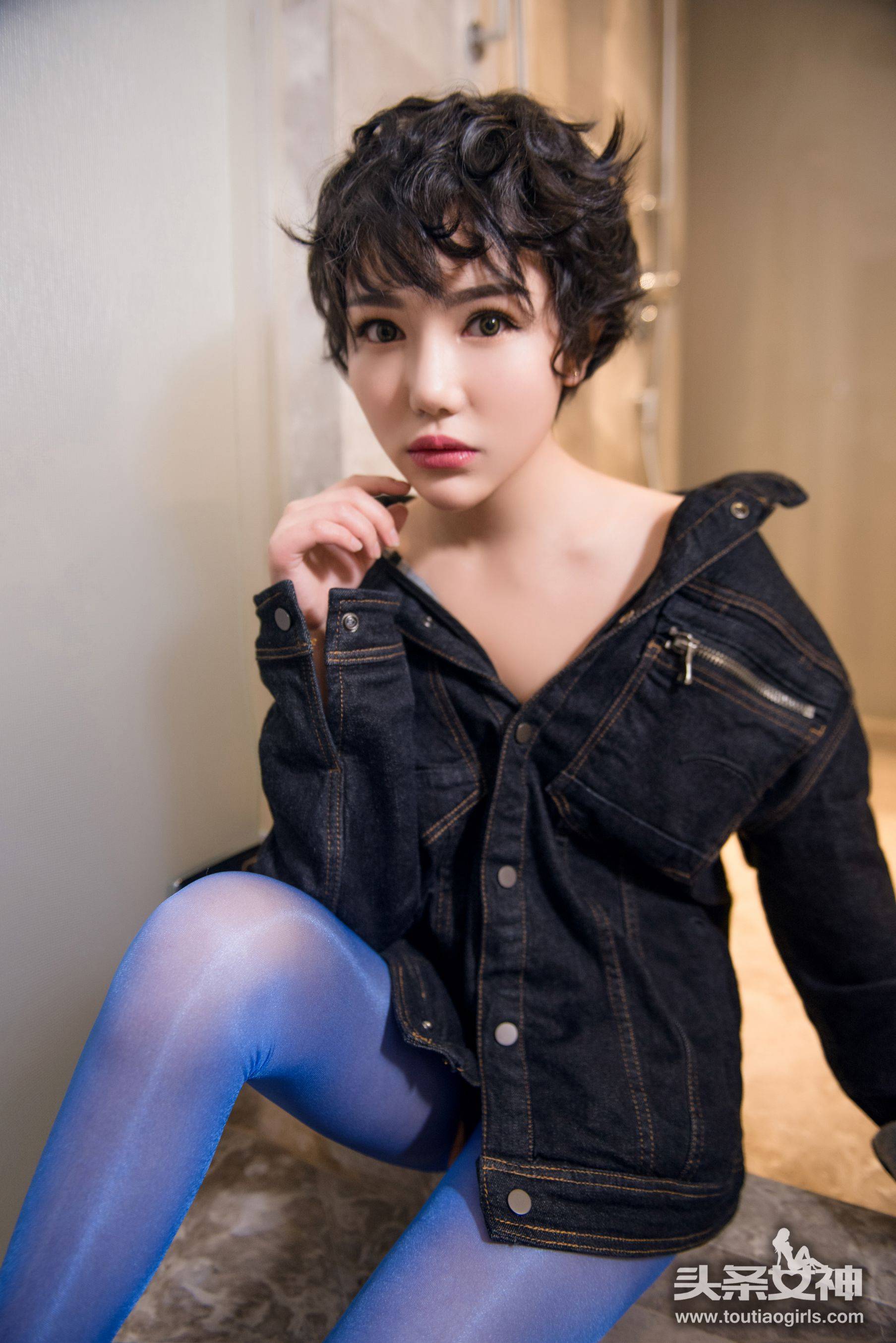 大悦悦《老Roger的官邸 剃须刀系列》 [头条女神] VIP专享Xiuren秀人写真高清美女套图写真下载-看套图看套图