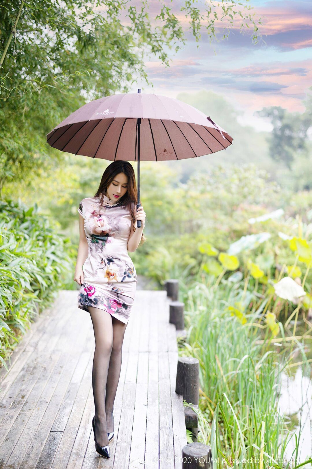 [尤蜜荟YouMi] Vol.575 徐安安Xiuren秀人写真高清美女套图写真下载-看套图看套图