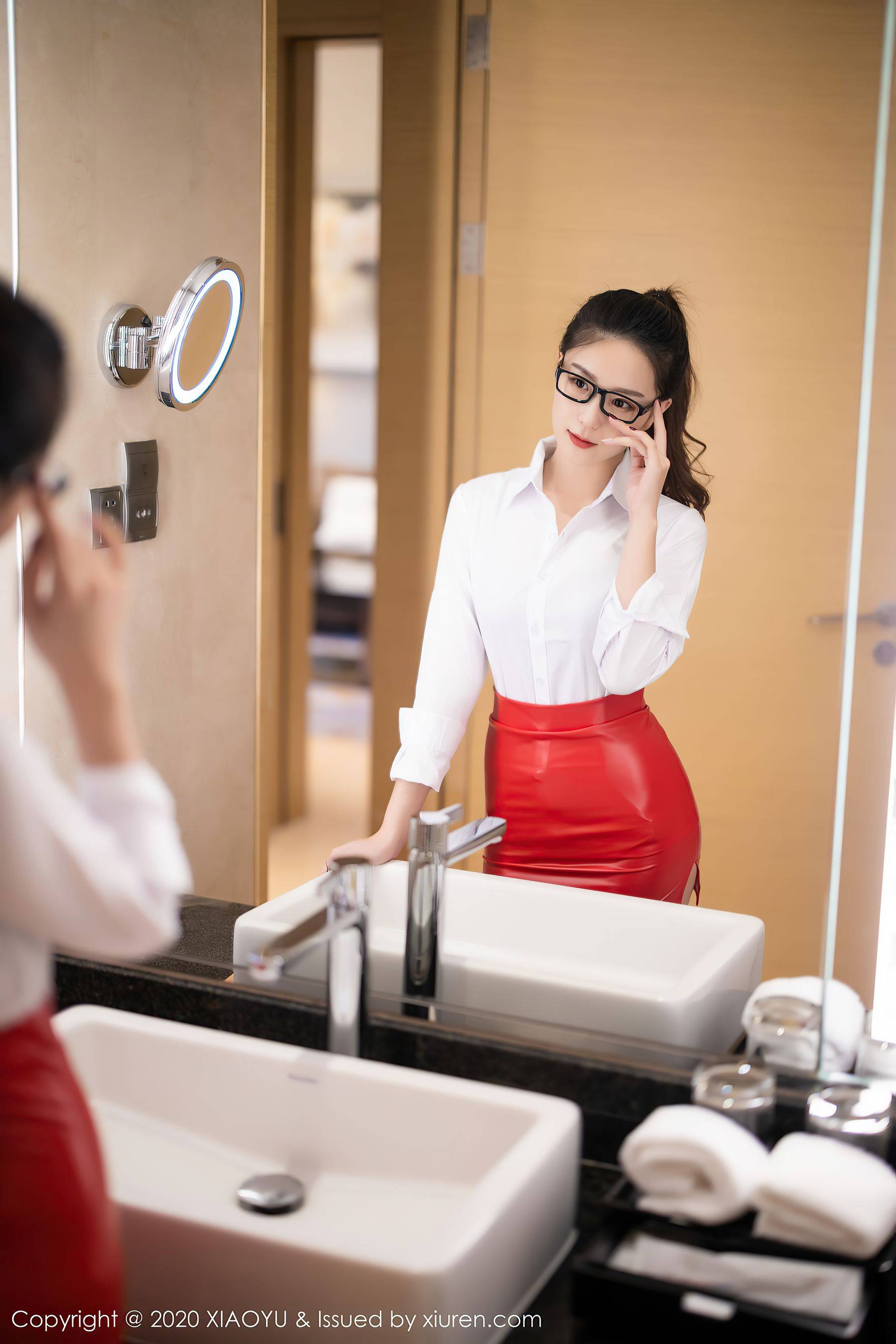 [语画界XIAOYU] Vol.427 杨紫嫣CynthiaXiuren秀人写真高清美女套图写真下载-看套图看套图