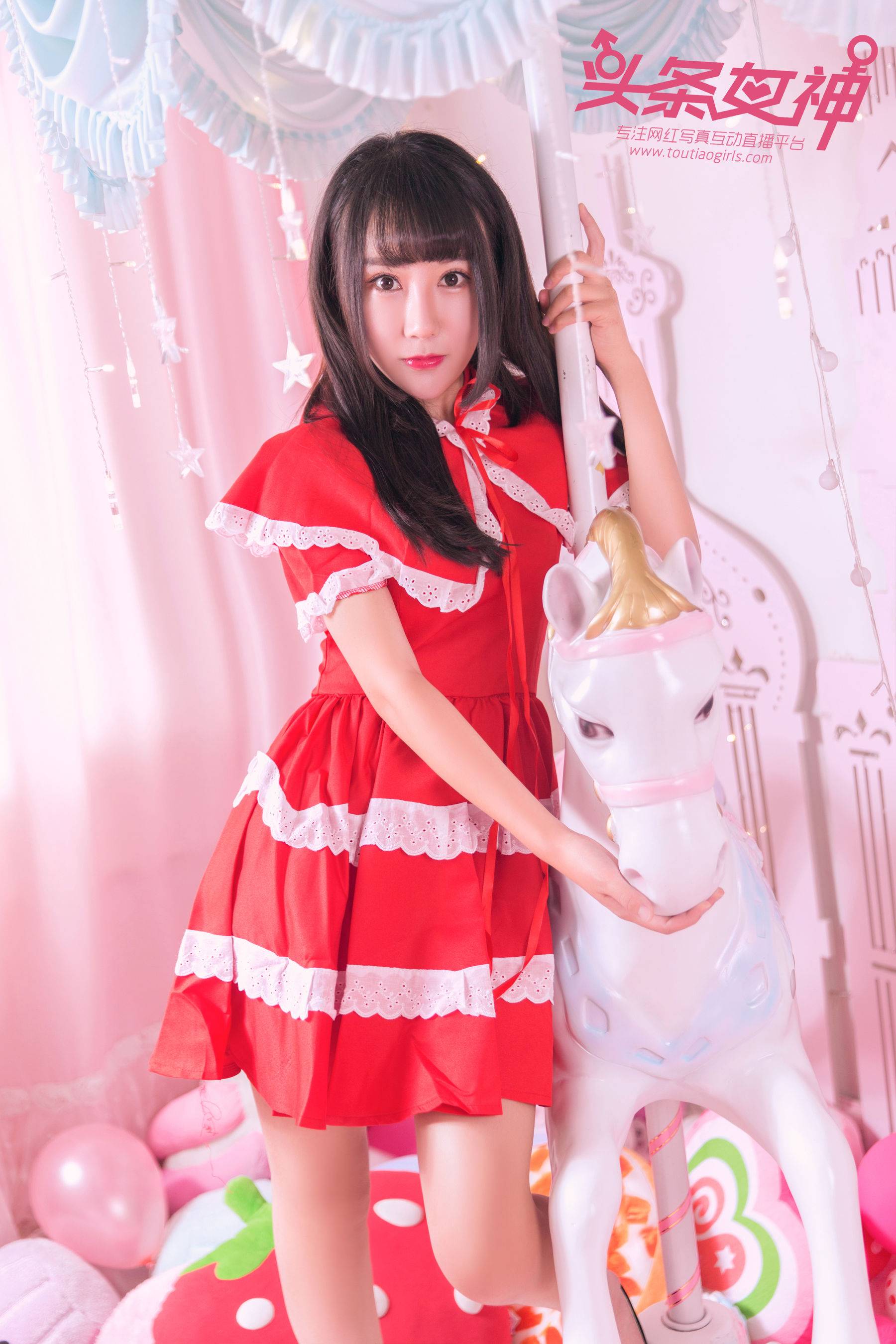 笑笑《旋转木马》 [头条女神]Xiuren秀人写真高清美女套图写真下载-看套图看套图