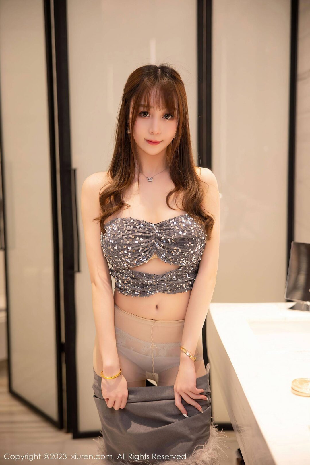 [XiuRen秀人网] No.6184 水水er 丝袜美腿Xiuren秀人写真高清美女套图写真下载-看套图看套图