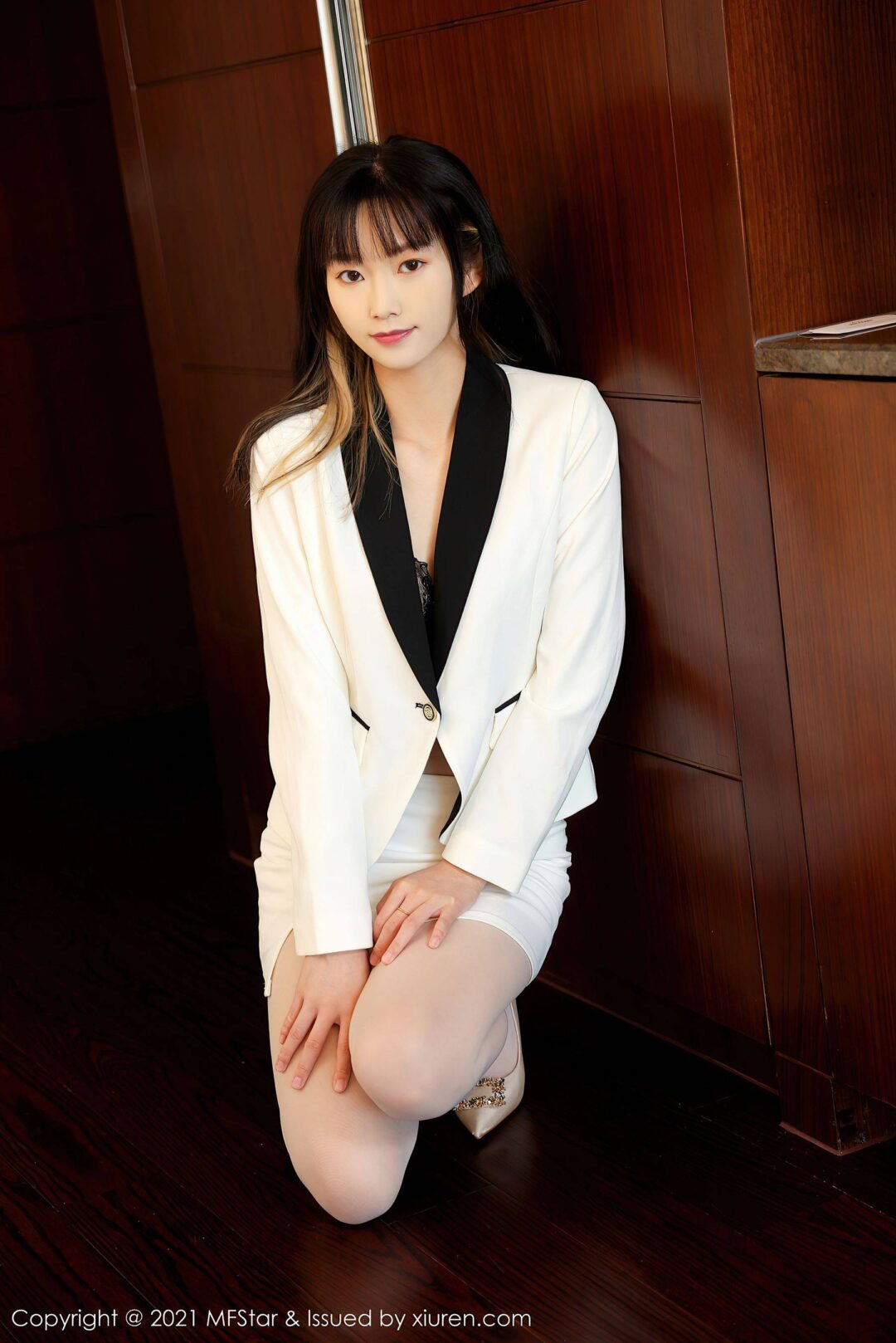 [模范学院MFStar] Vol.535 艾尔莎elsaXiuren秀人写真高清美女套图写真下载-看套图看套图