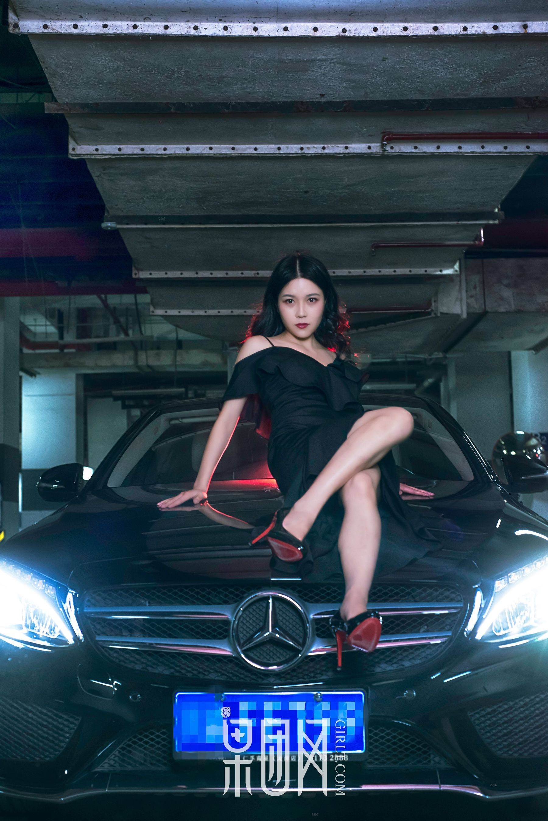 微微《美女vs豪车，你选择哪个！》 [果团网Girlt] No.107Xiuren秀人写真高清美女套图写真下载-看套图看套图