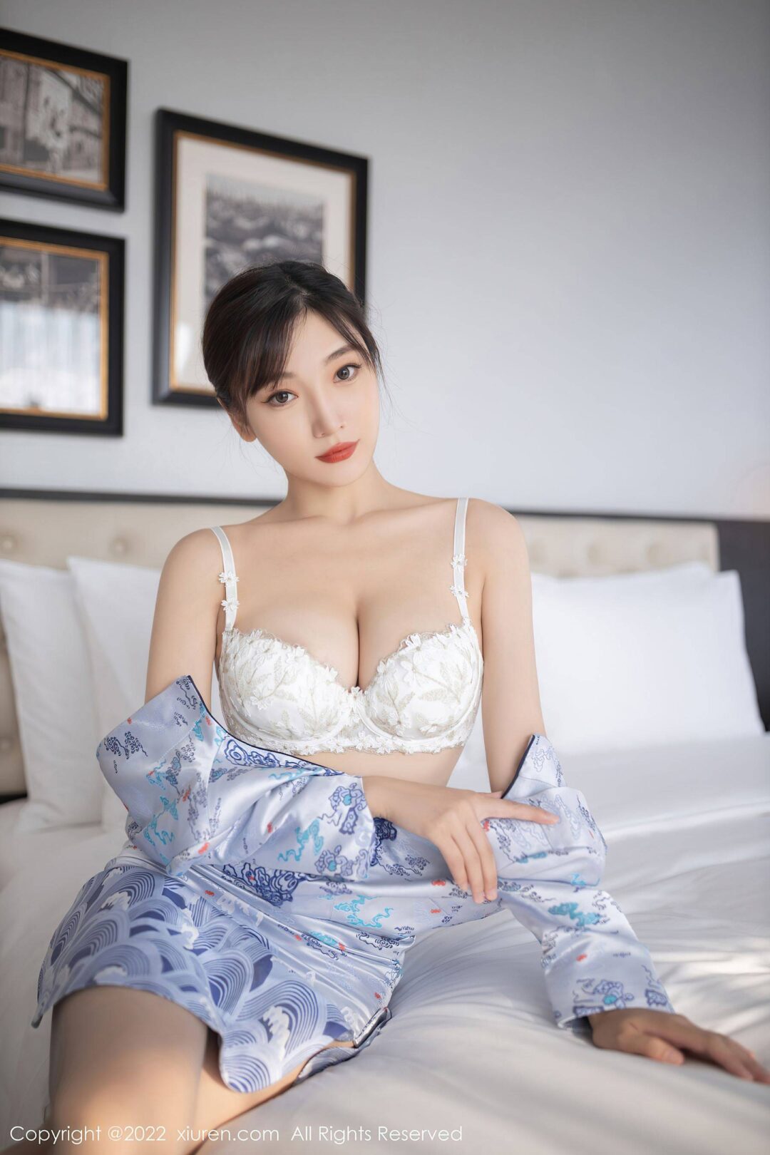 [XiuRen秀人网] No.5739 陆萱萱 旗袍美腿Xiuren秀人写真高清美女套图写真下载-看套图看套图