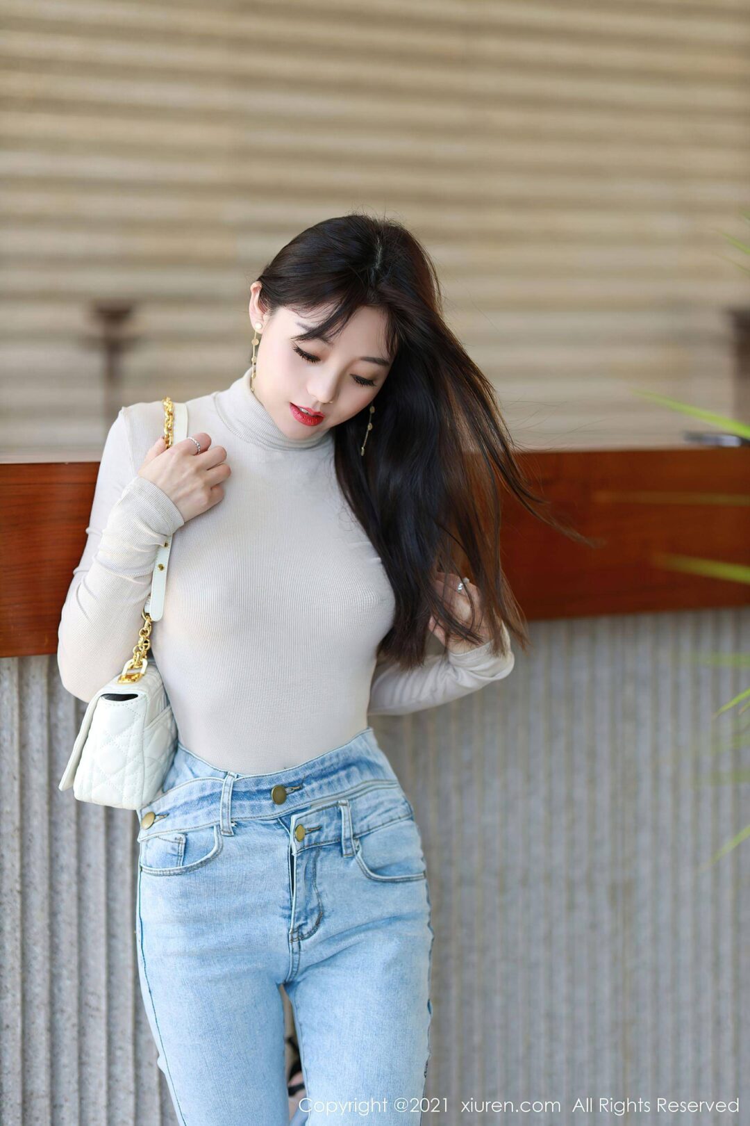 [秀人XIUREN] No.3369 佘贝拉bellaXiuren秀人写真高清美女套图写真下载-看套图看套图