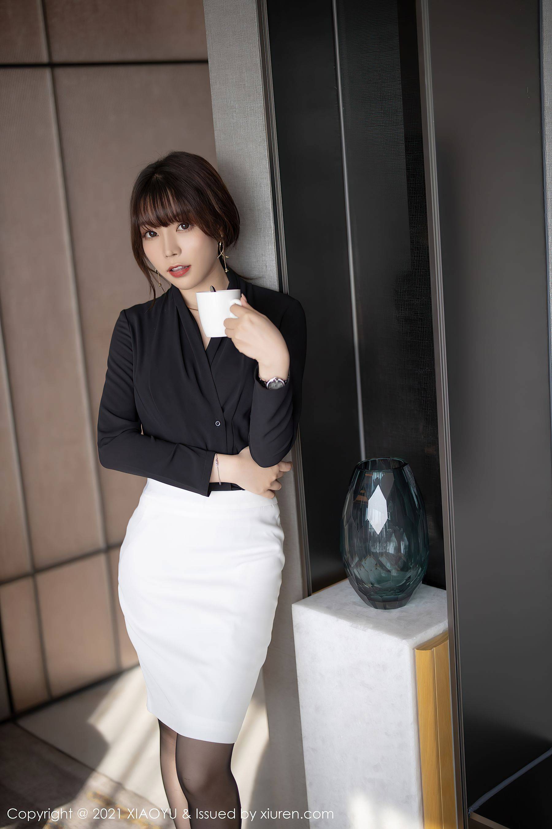 [语画界XIAOYU] Vol.489 芝芝BootyXiuren秀人写真高清美女套图写真下载-看套图看套图