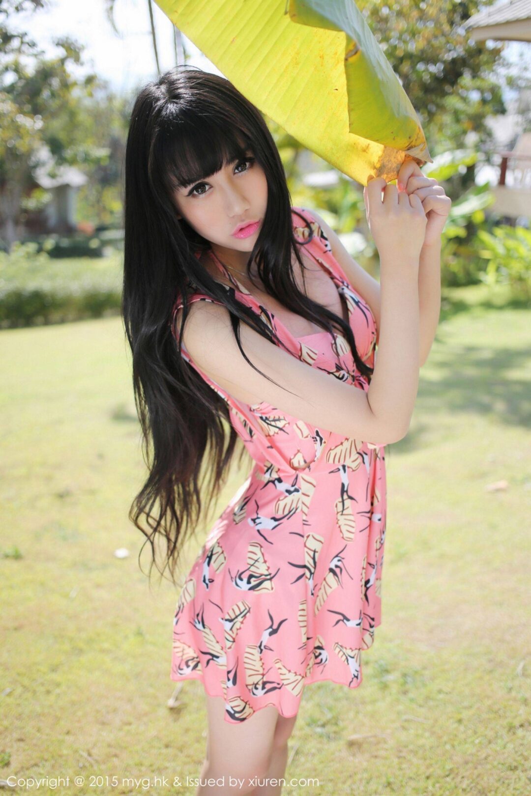 杨晓青儿《极品清新短裙+内衣外拍》 [美媛馆MyGirl] Vol.093Xiuren秀人写真高清美女套图写真下载-看套图看套图