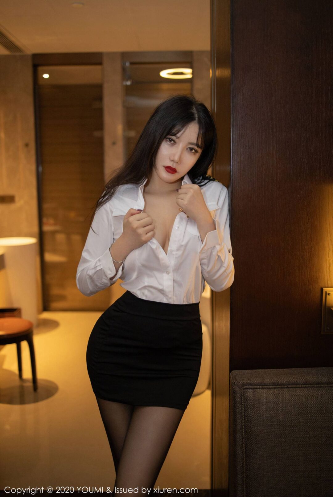 [YOUMI尤蜜荟] VOL.428 心妍小公主Xiuren秀人写真高清美女套图写真下载-看套图看套图