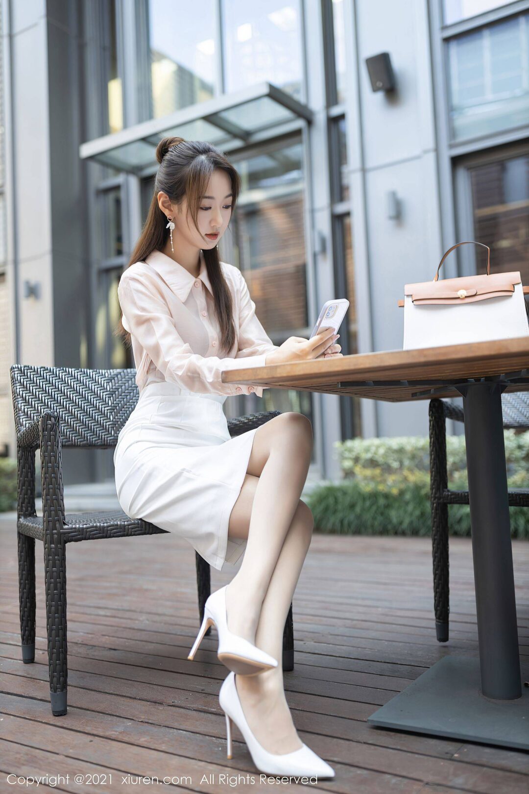 [秀人XiuRen] No.4045 唐安琪Xiuren秀人写真高清美女套图写真下载-看套图看套图