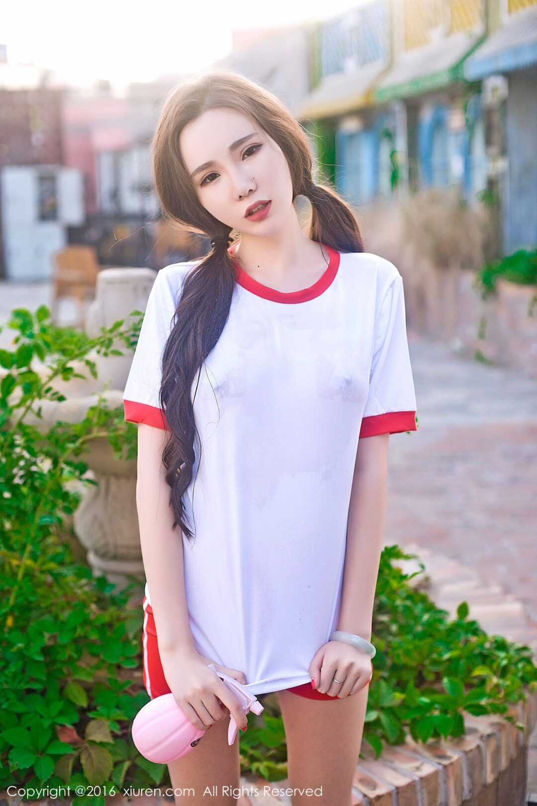 萌琪琪Irene《如同妖孽般的美女》 [秀人网XiuRen] No.669Xiuren秀人写真高清美女套图写真下载-看套图看套图