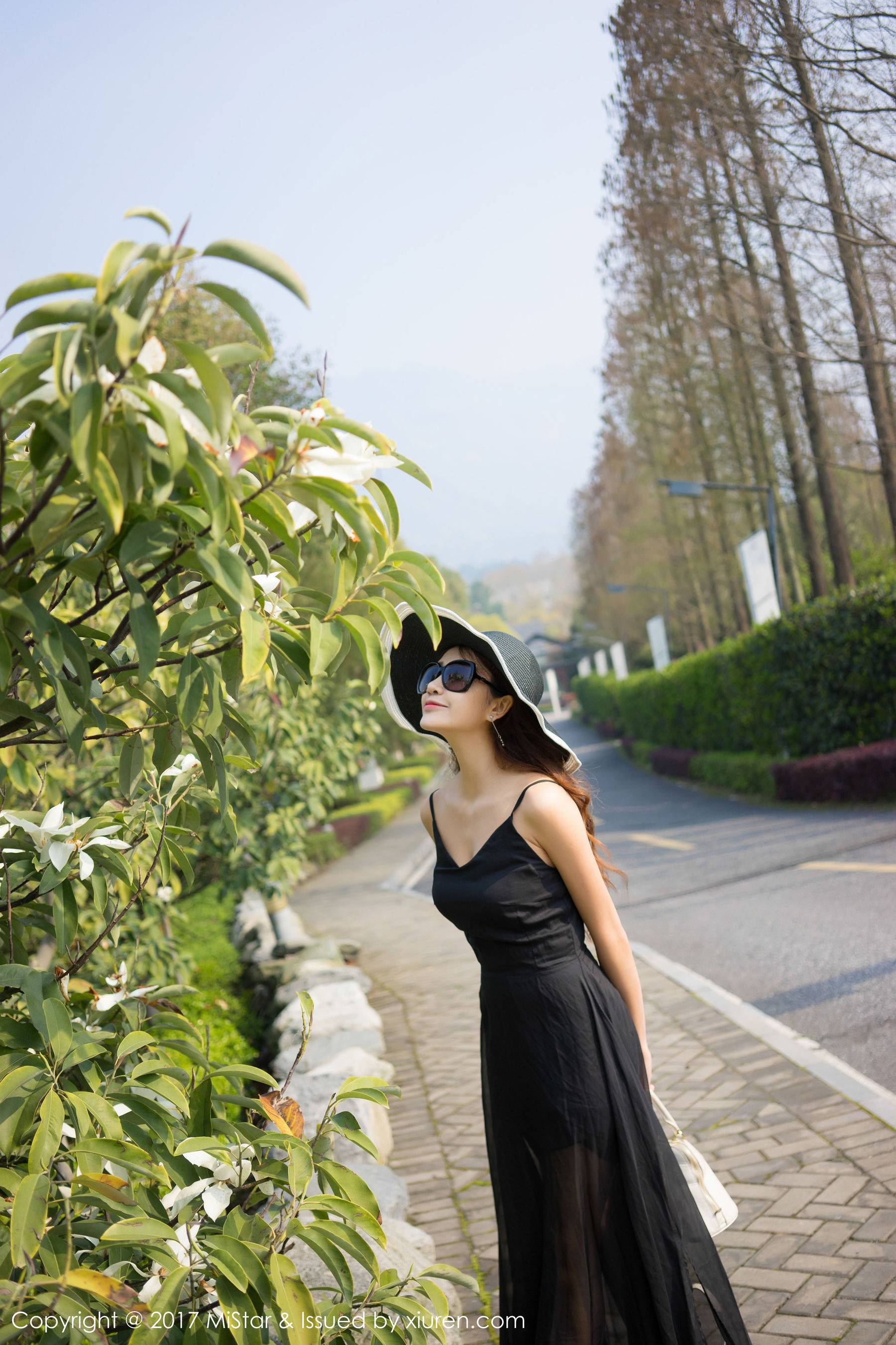 颜值美女@小蕾蕾 – 旅拍系列 [魅妍社MiStar] VOL.169Xiuren秀人写真高清美女套图写真下载-看套图看套图